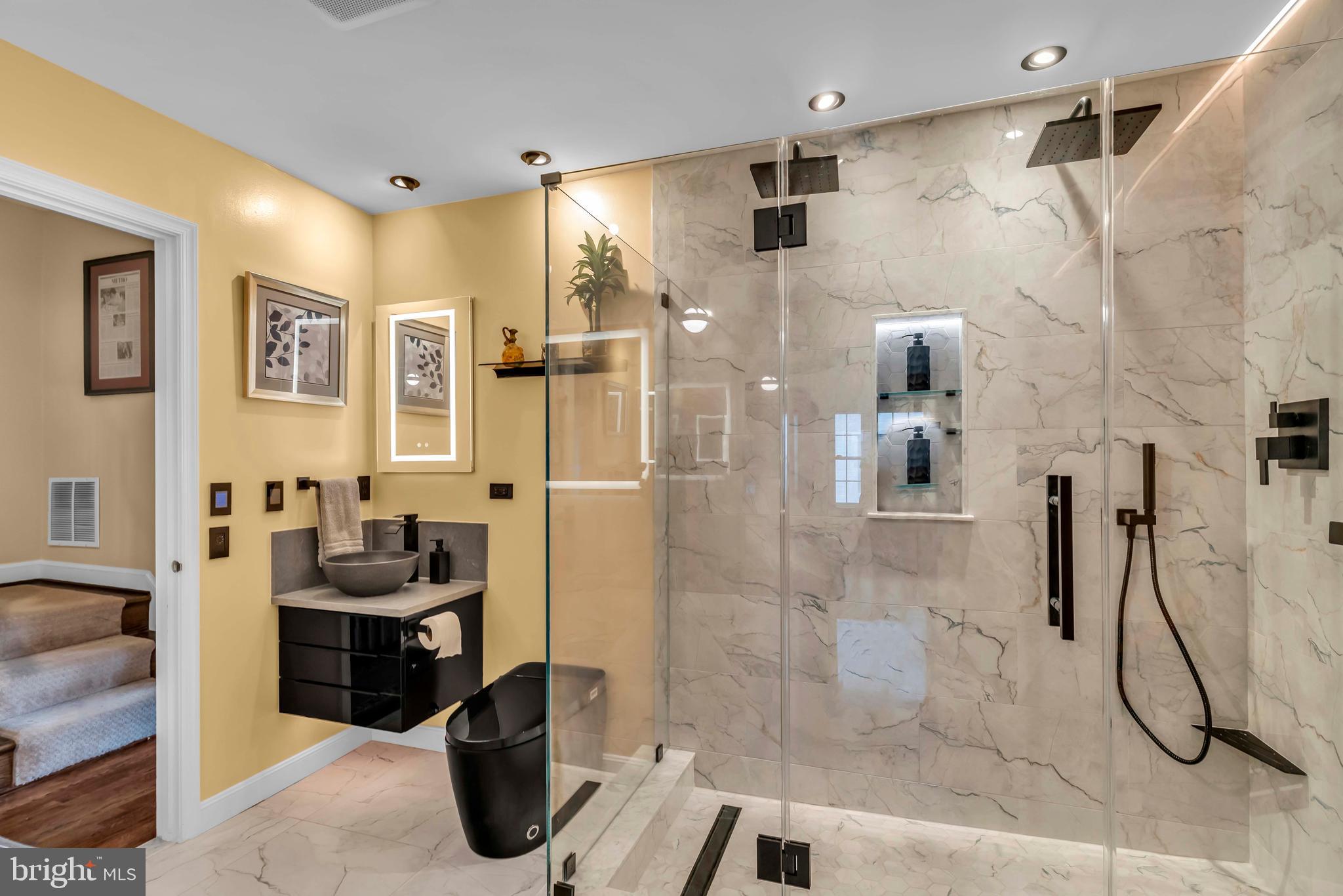 CANAL WAY - Residential