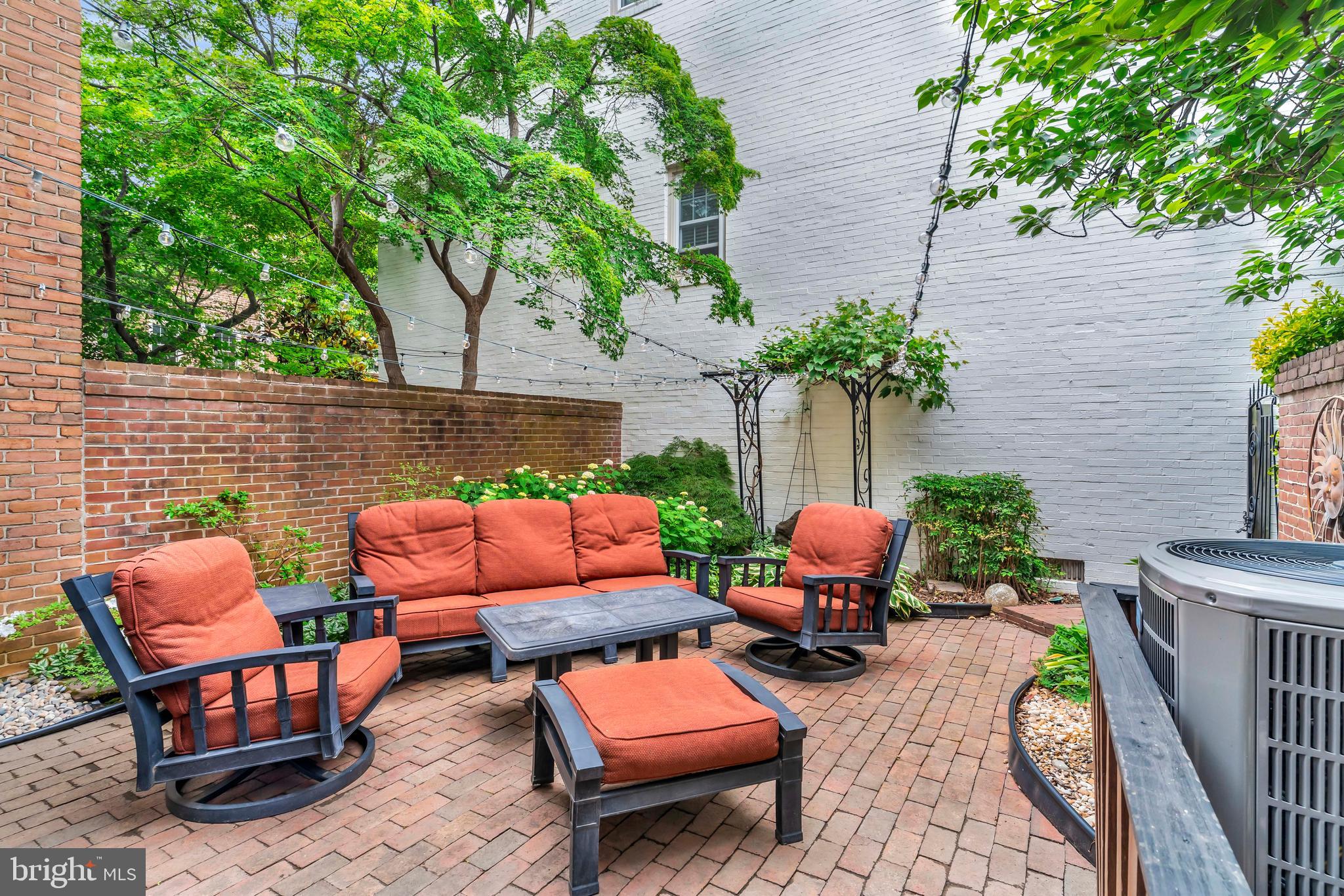 CANAL WAY - Residential