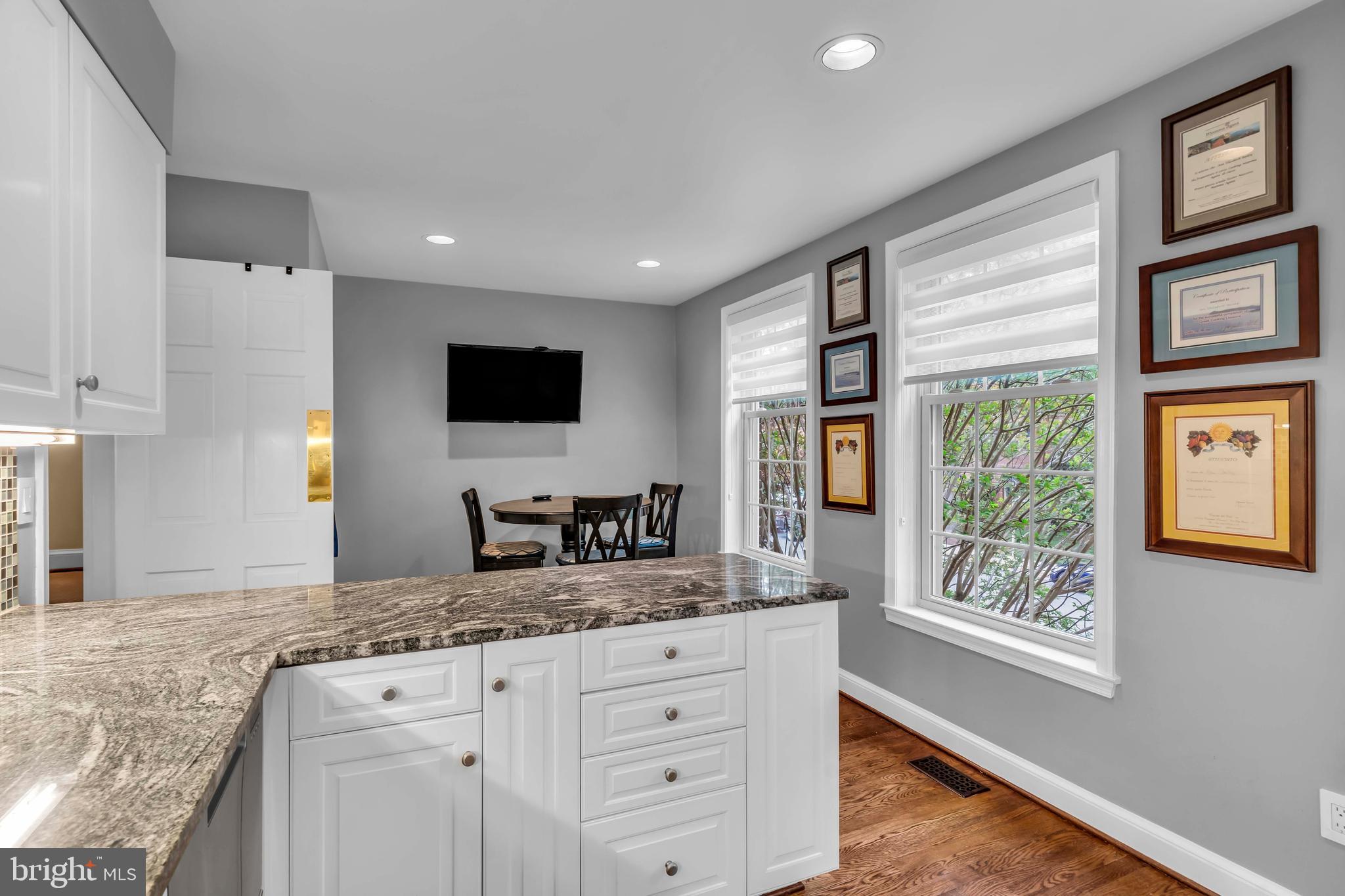 CANAL WAY - Residential