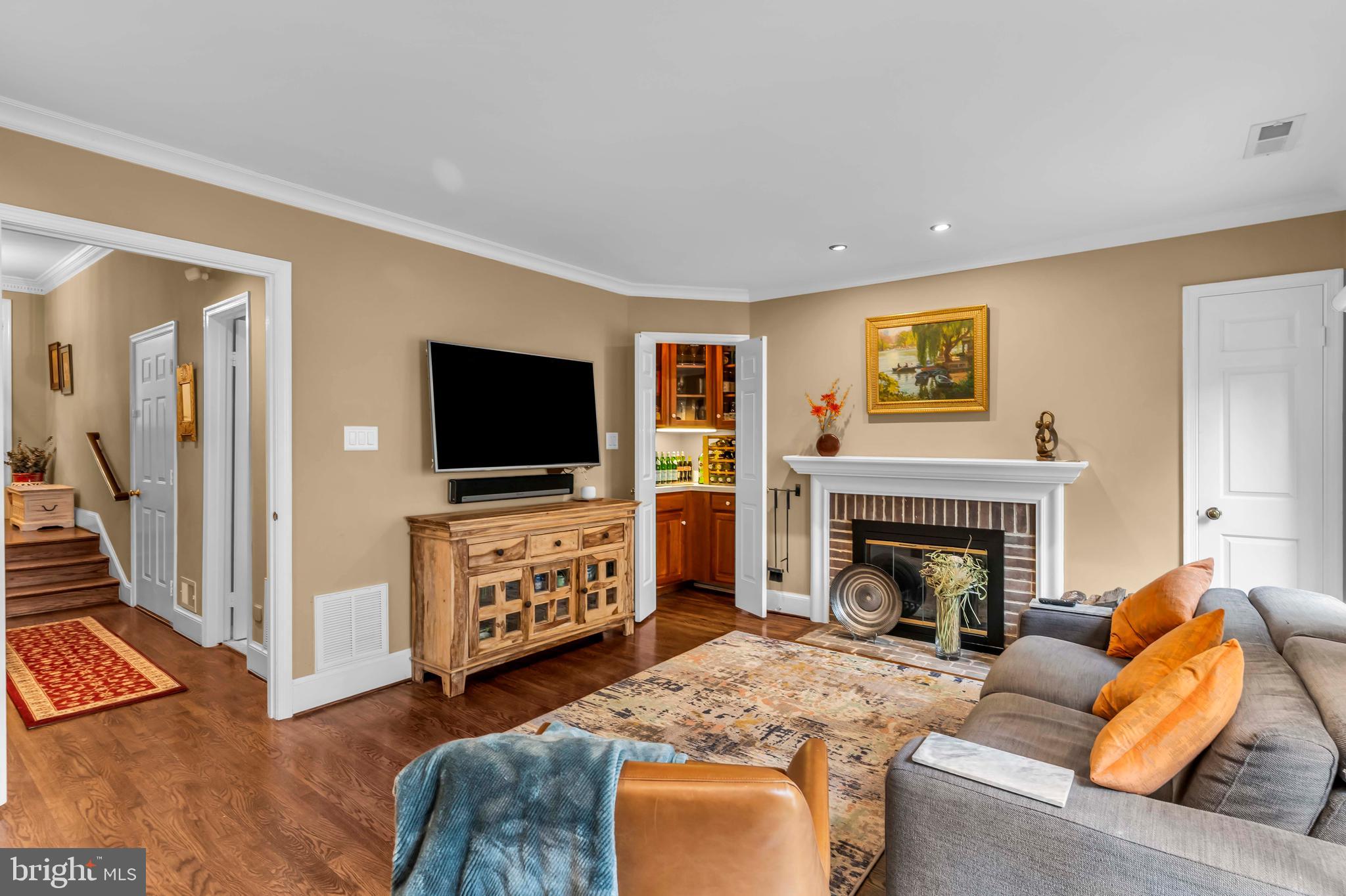 CANAL WAY - Residential