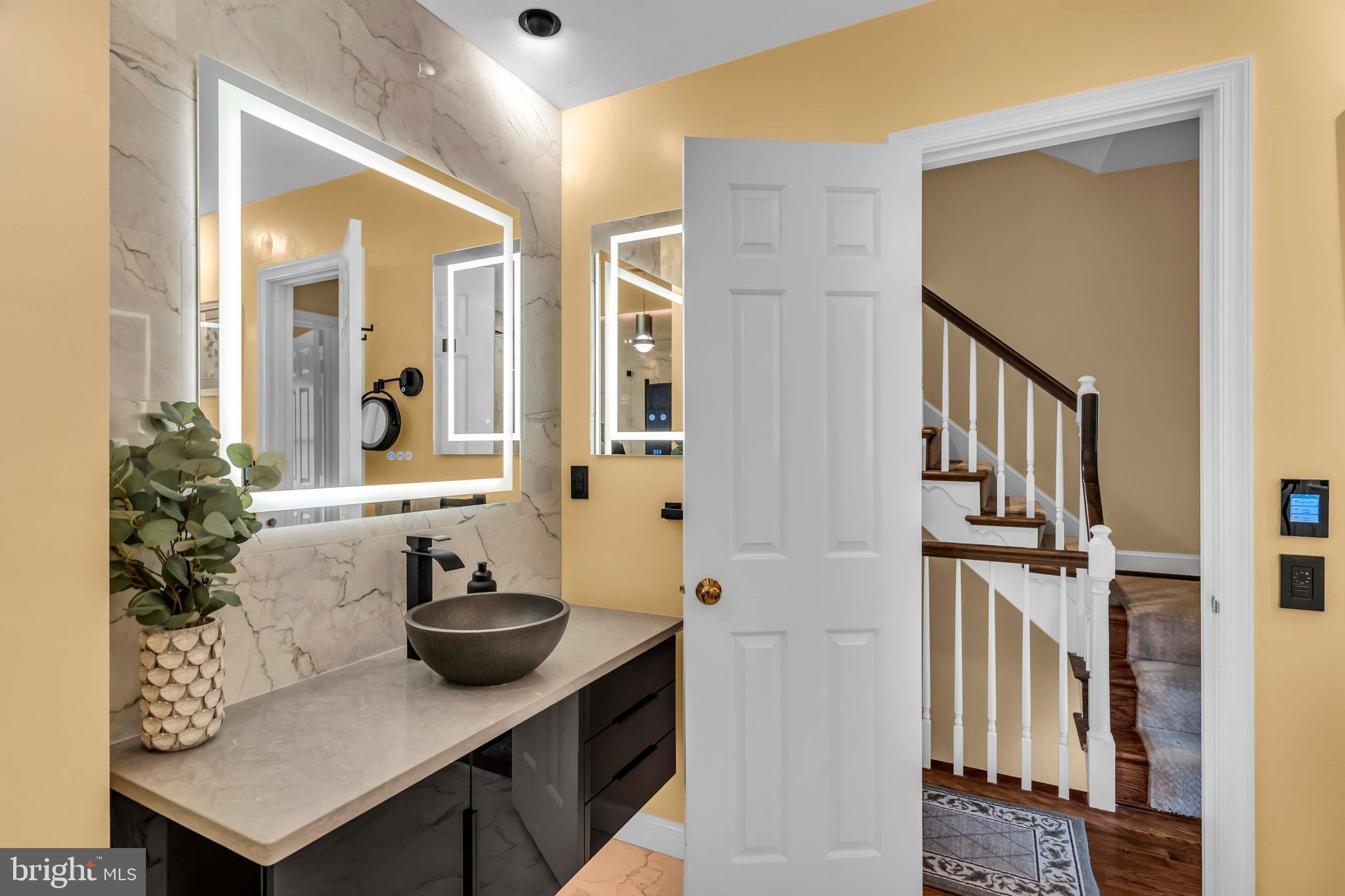CANAL WAY - Residential