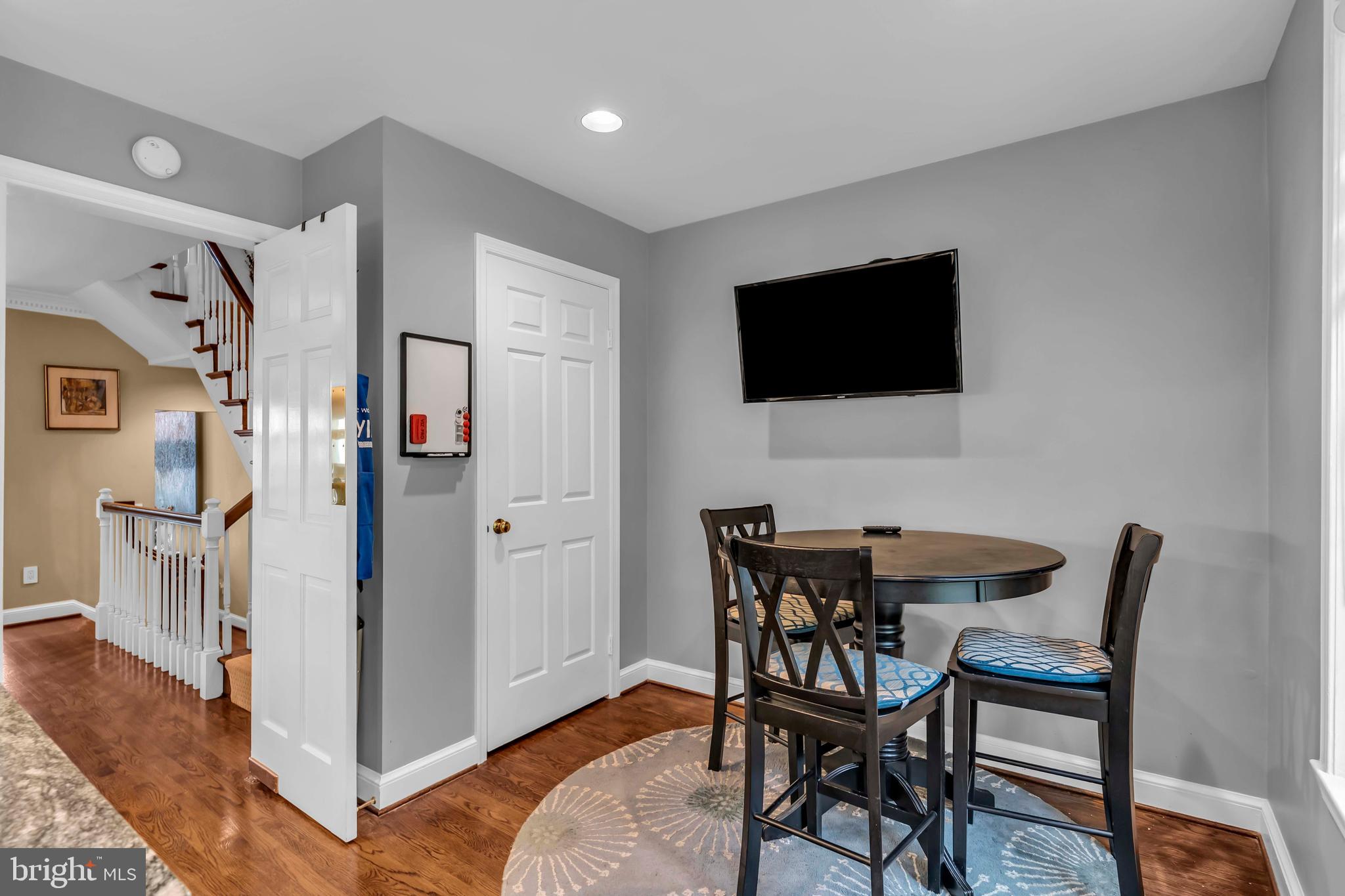 CANAL WAY - Residential