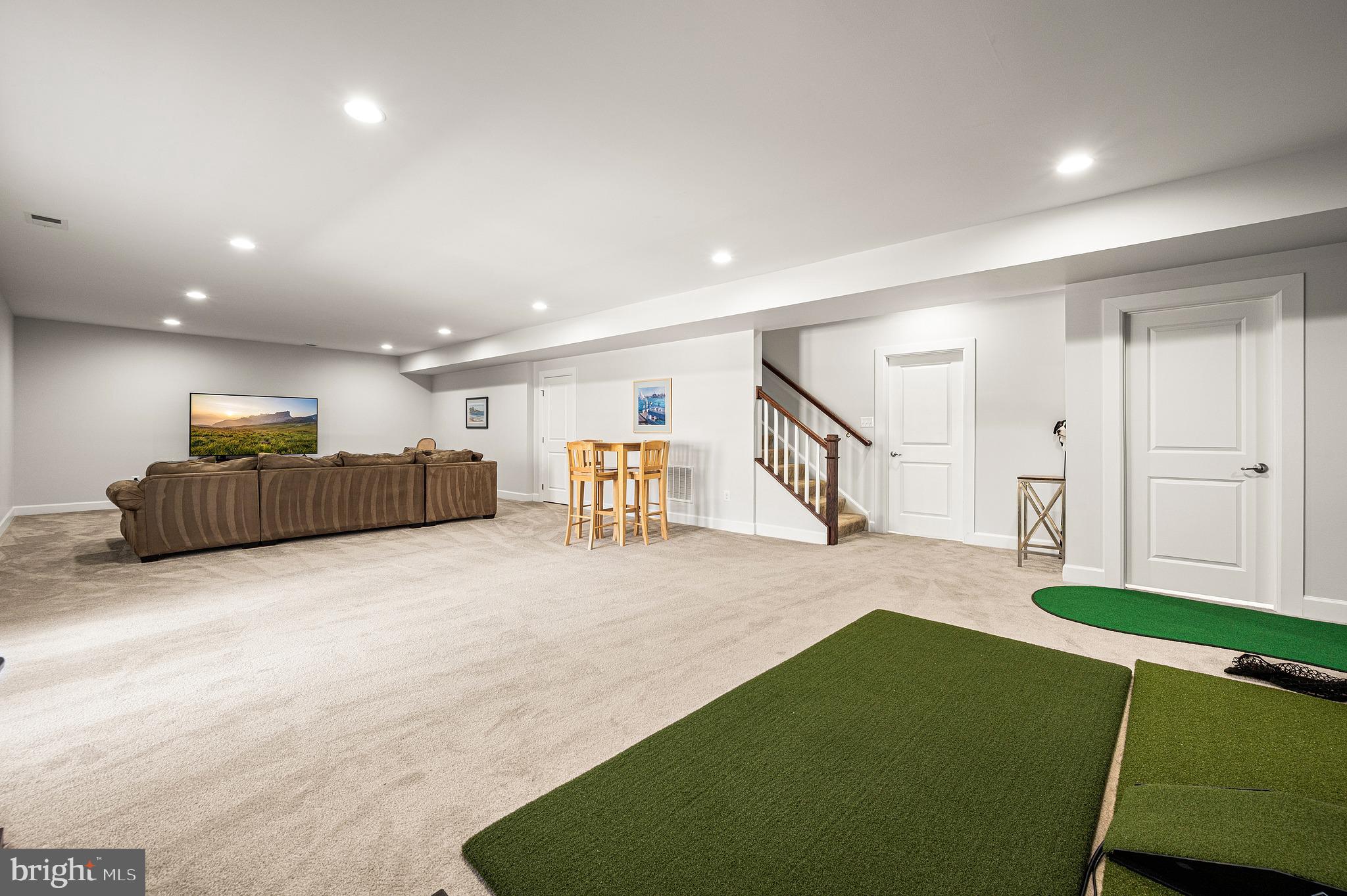 RUSTIN WALK - Residential