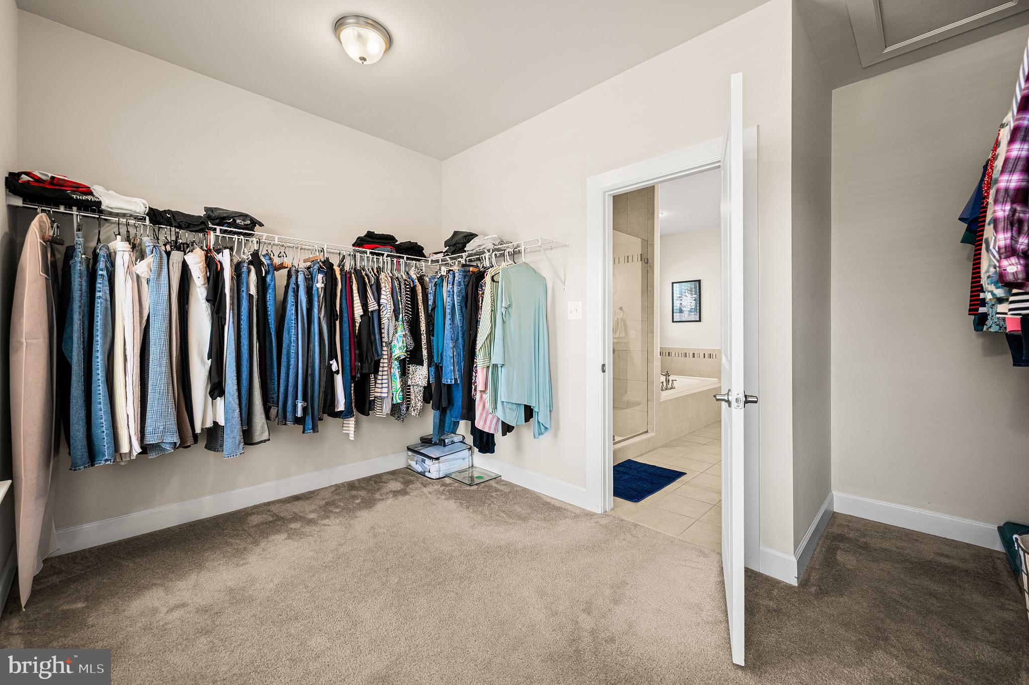 RUSTIN WALK - Residential