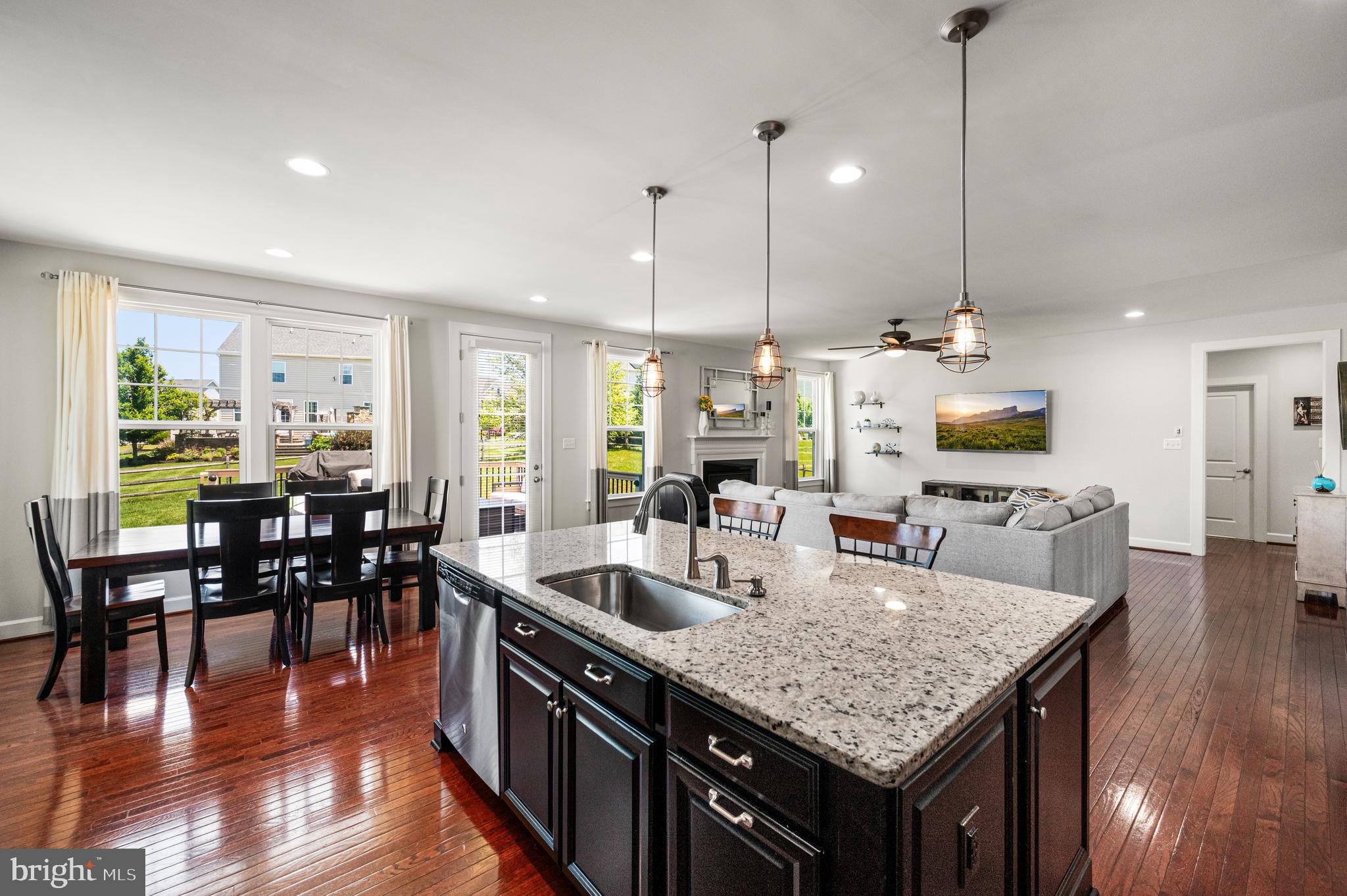 RUSTIN WALK - Residential