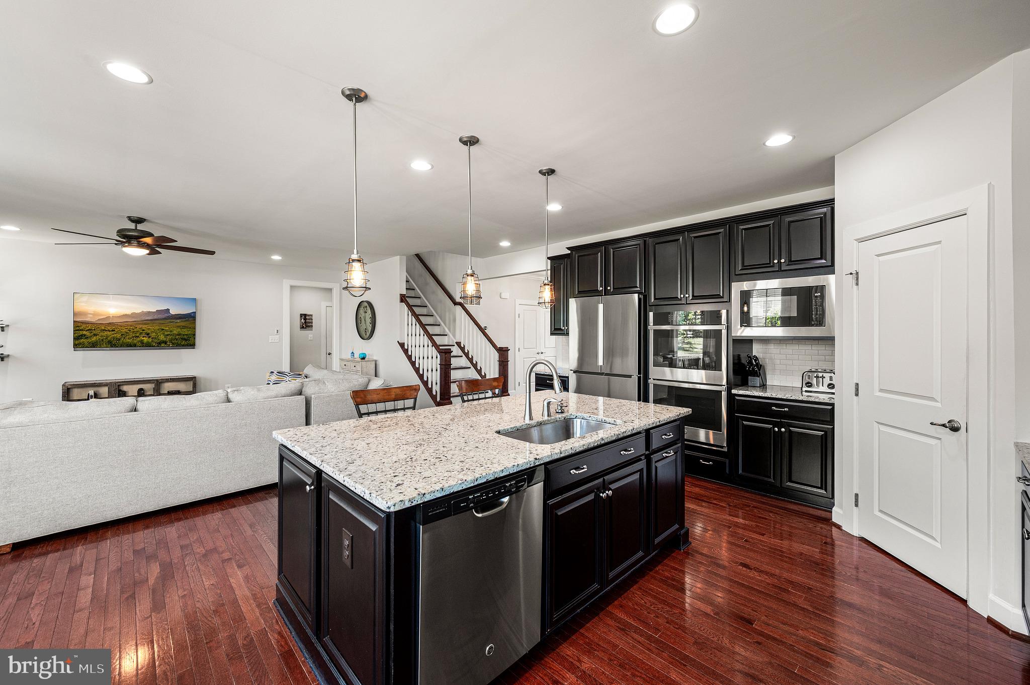 RUSTIN WALK - Residential
