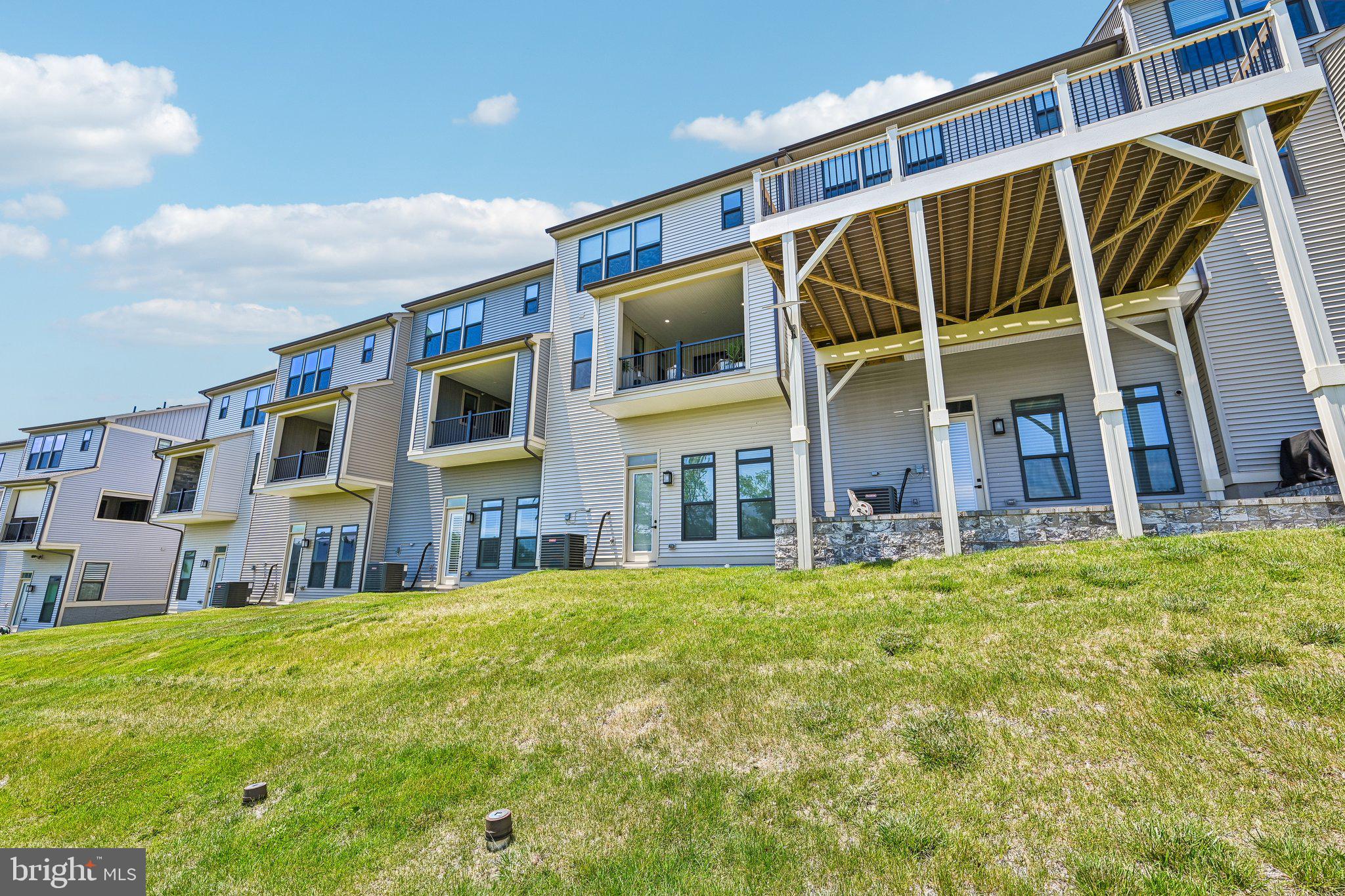 LONGVIEW RIDGE - Residential