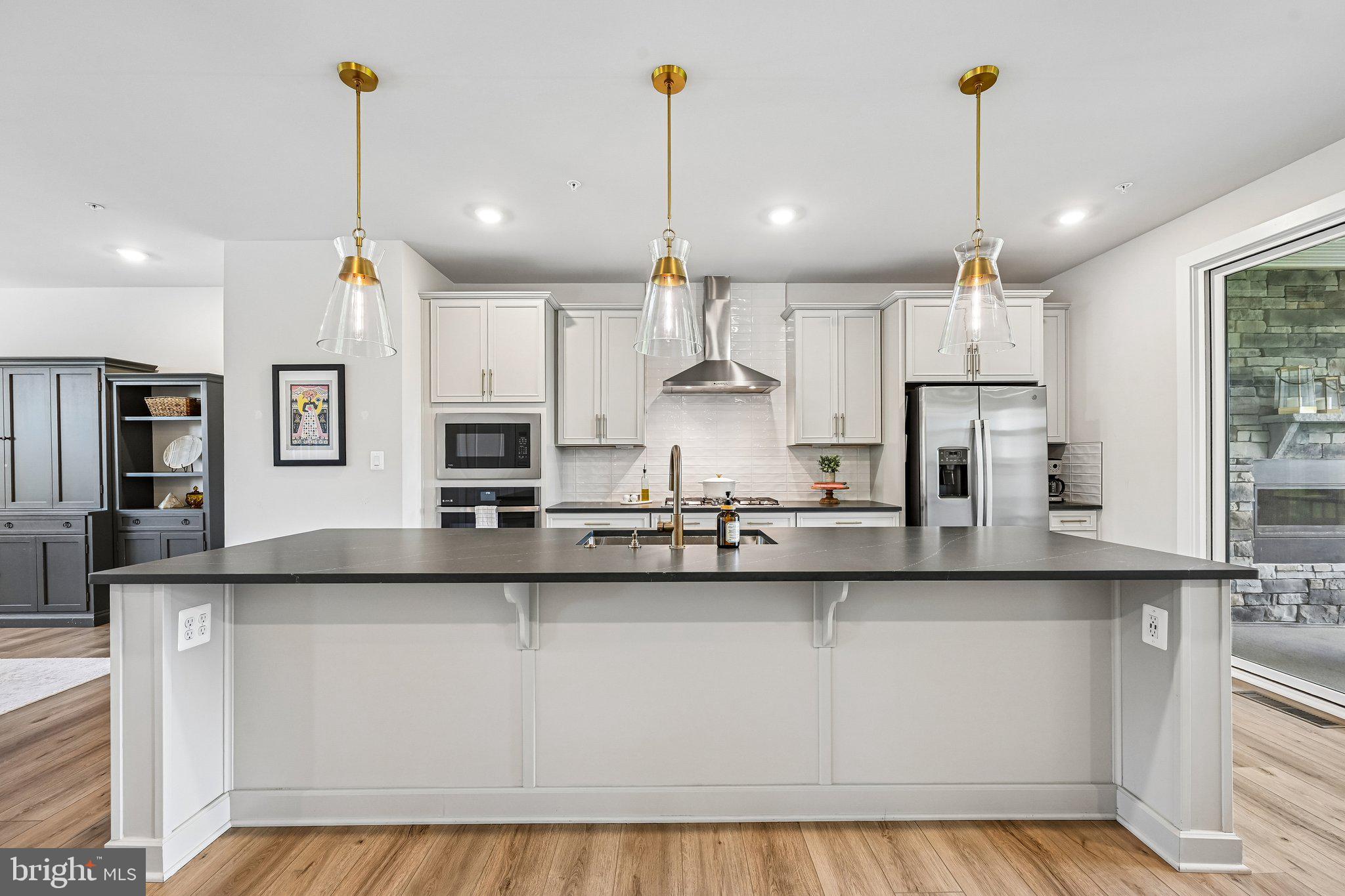 LONGVIEW RIDGE - Residential