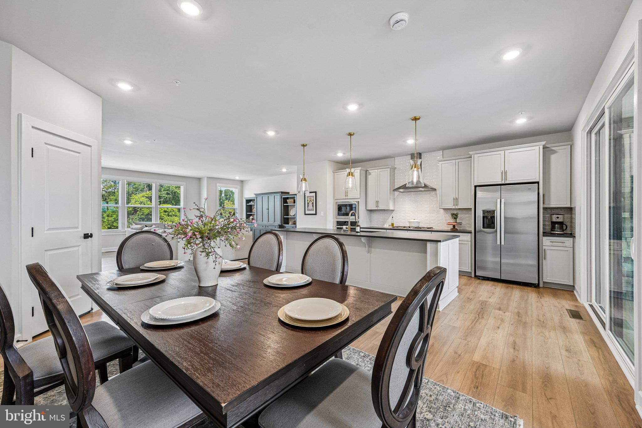 LONGVIEW RIDGE - Residential