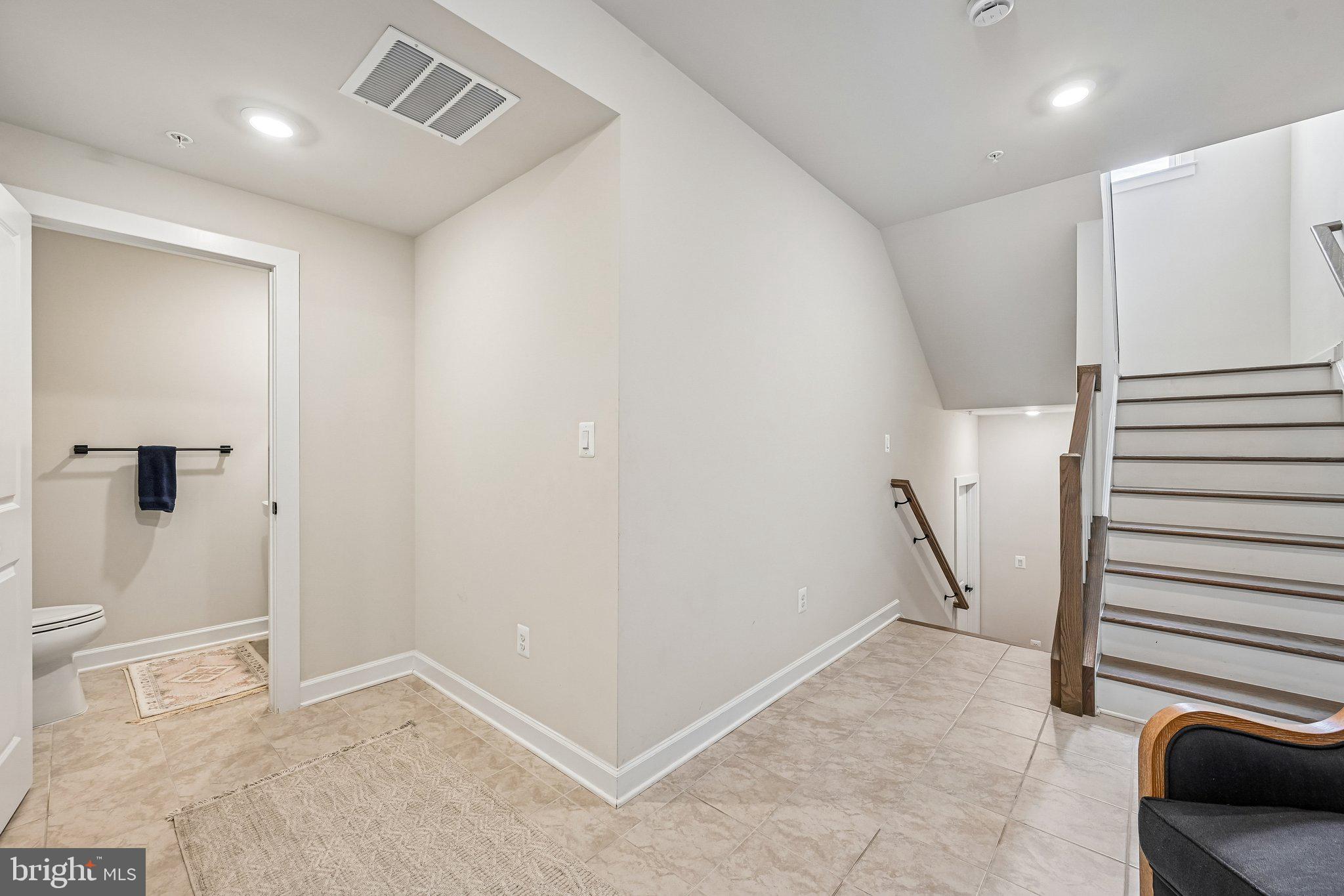 LONGVIEW RIDGE - Residential