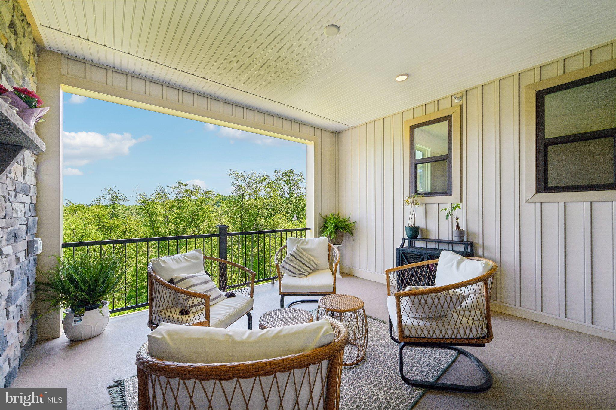 LONGVIEW RIDGE - Residential