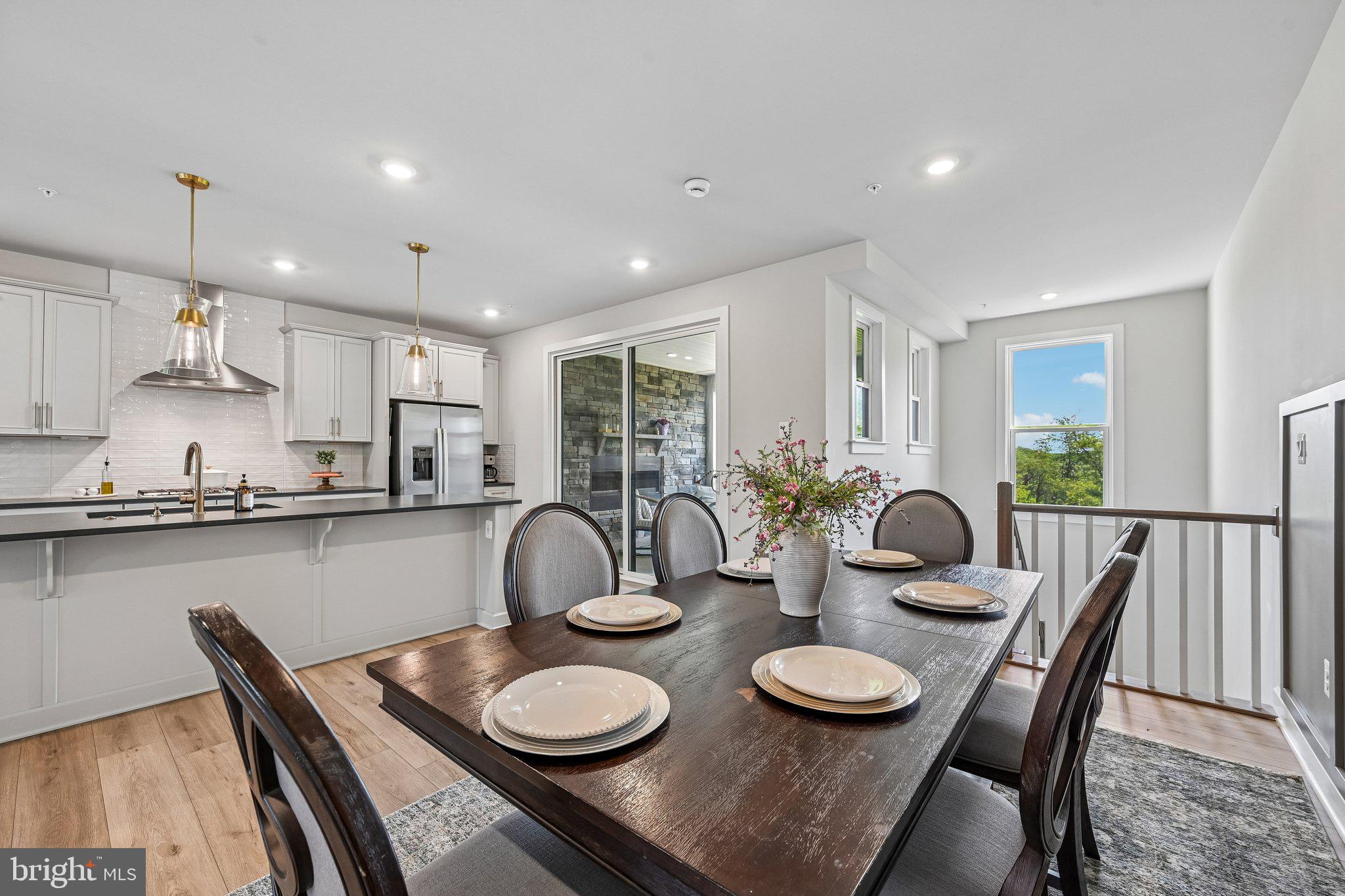 LONGVIEW RIDGE - Residential