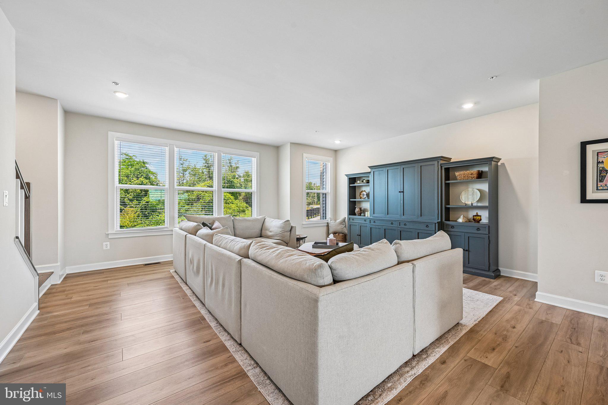 LONGVIEW RIDGE - Residential