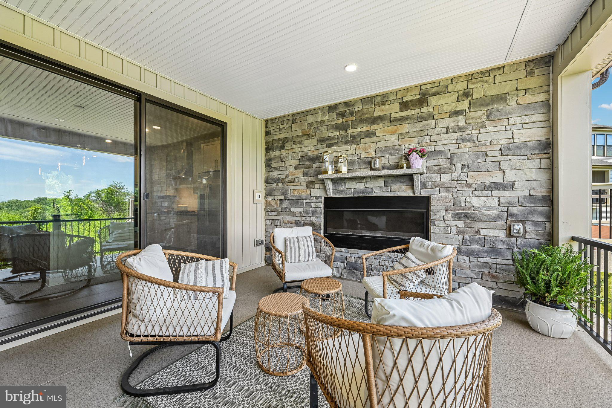 LONGVIEW RIDGE - Residential