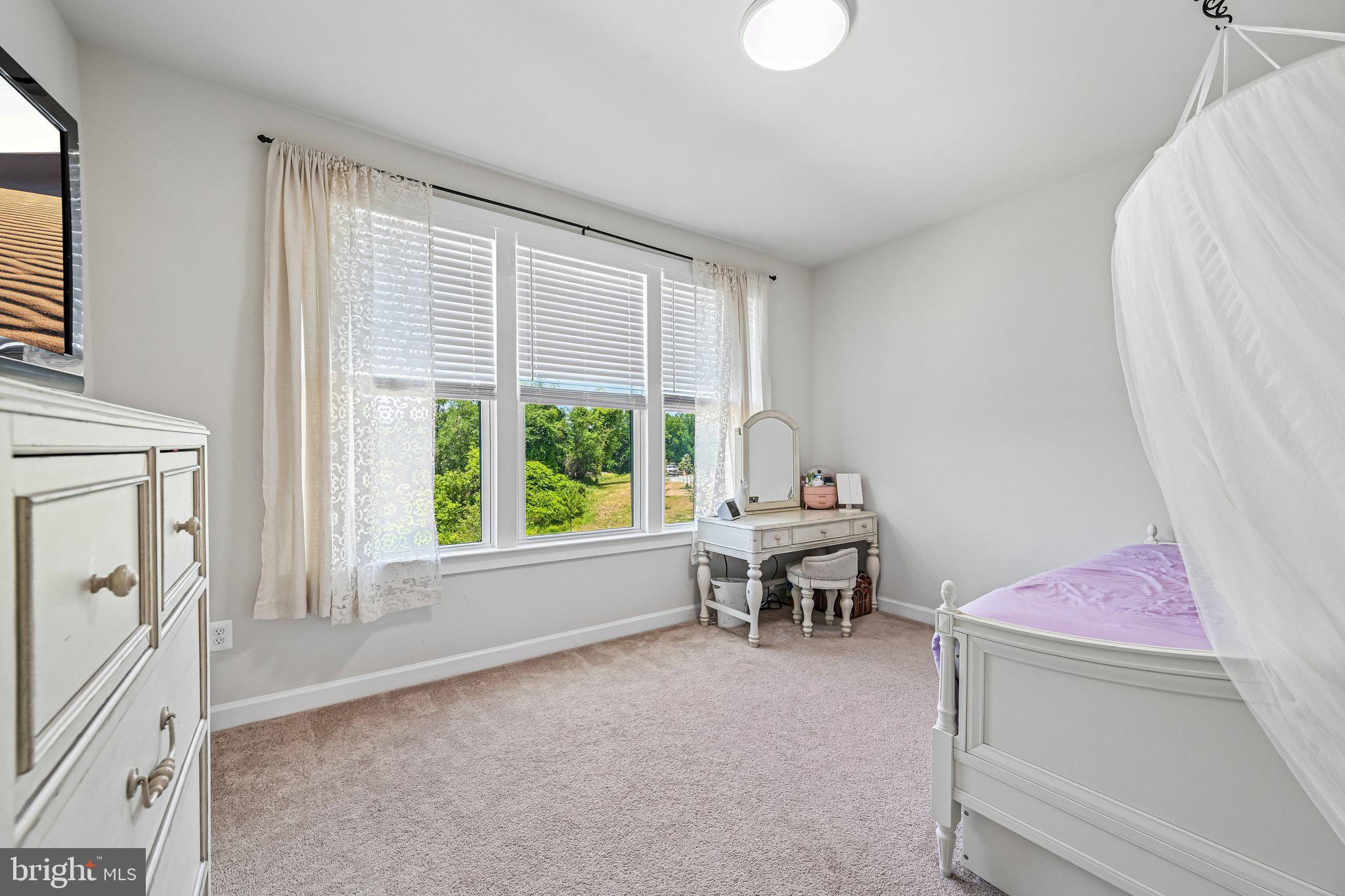 LONGVIEW RIDGE - Residential
