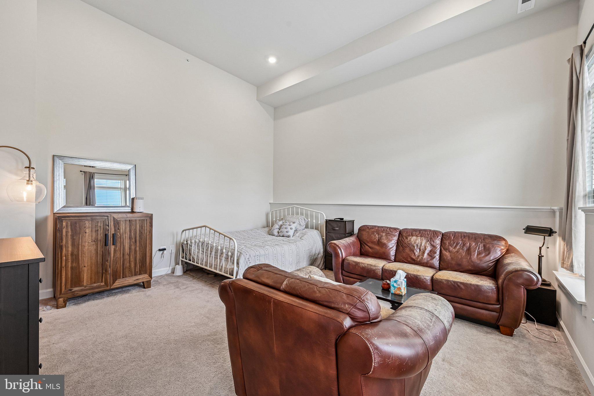 LONGVIEW RIDGE - Residential