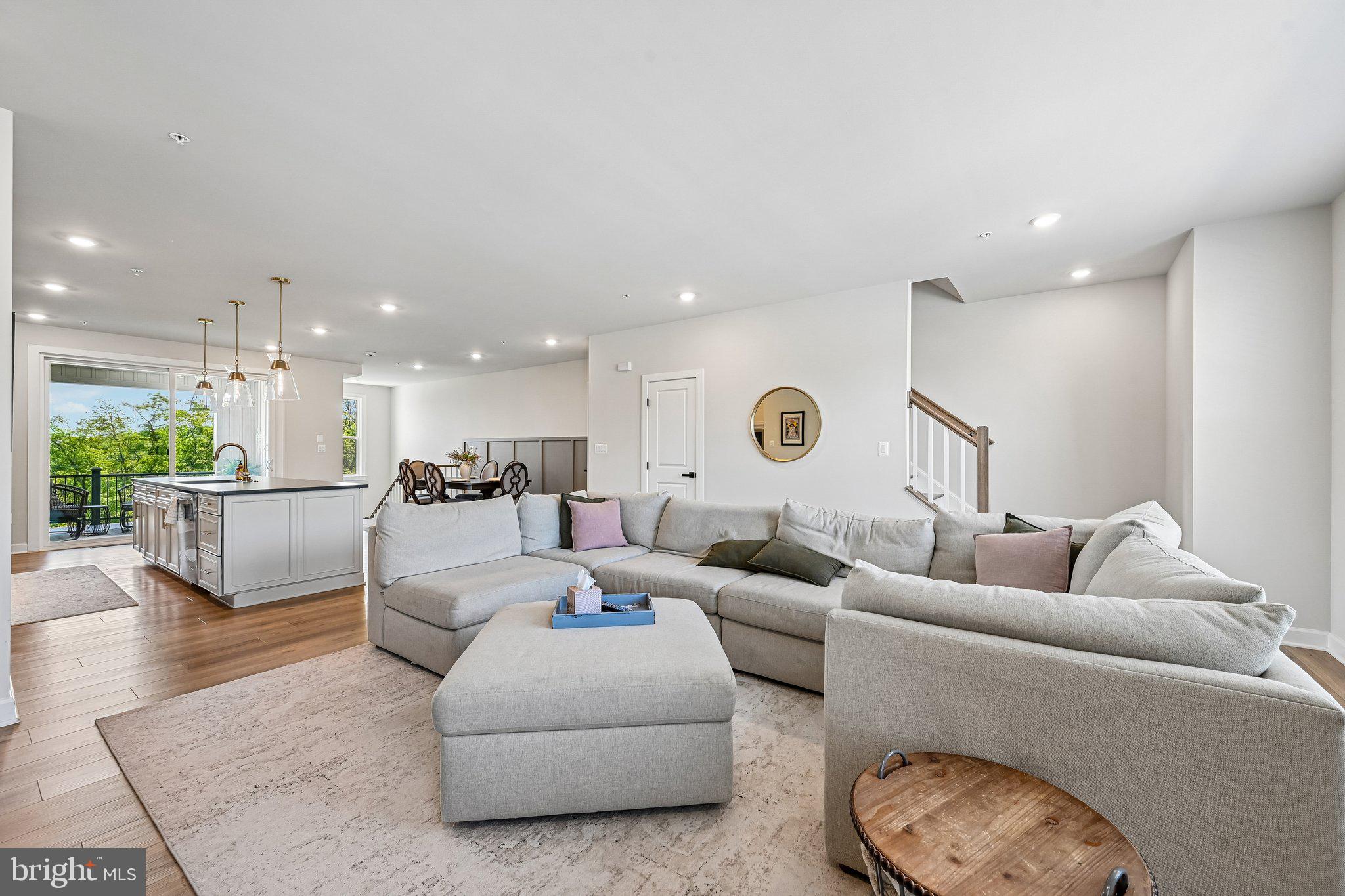 LONGVIEW RIDGE - Residential