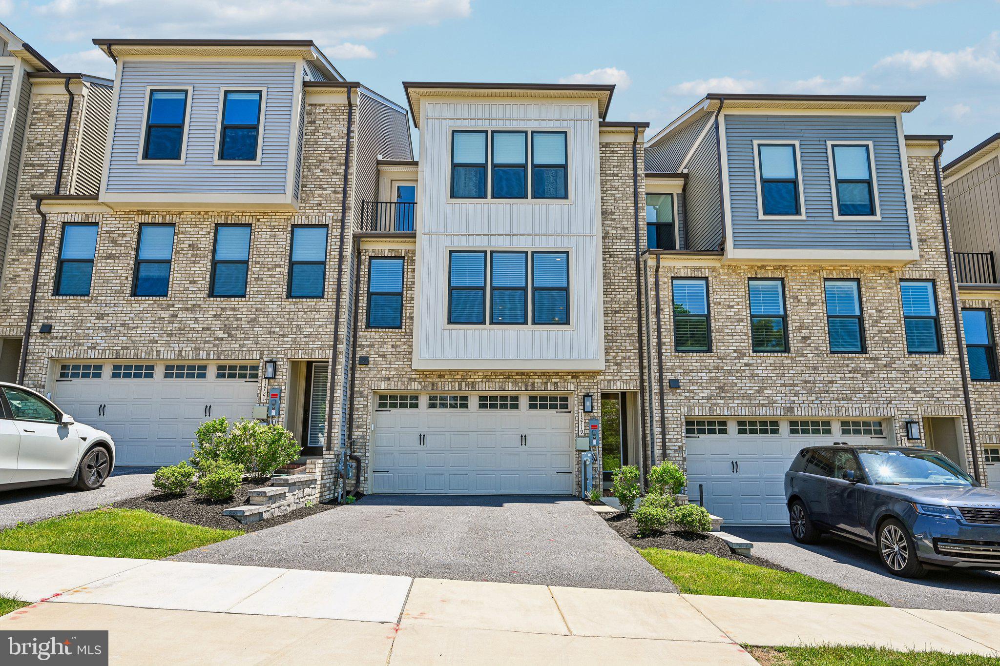 LONGVIEW RIDGE - Residential