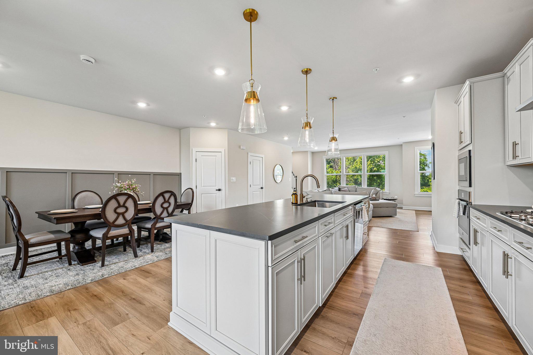LONGVIEW RIDGE - Residential