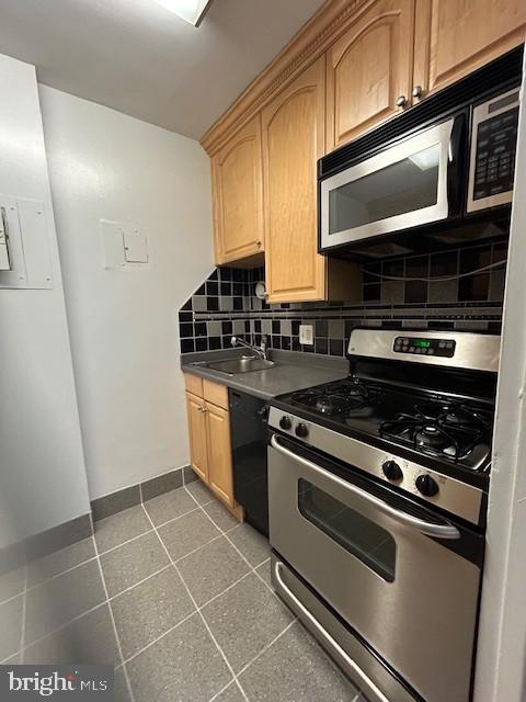 RIVER PLACE NORTH - Residential