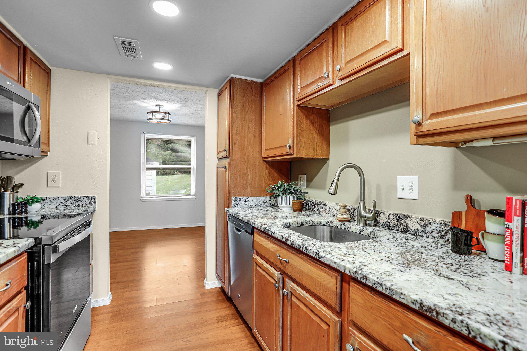 DOMINION VIEW - Residential