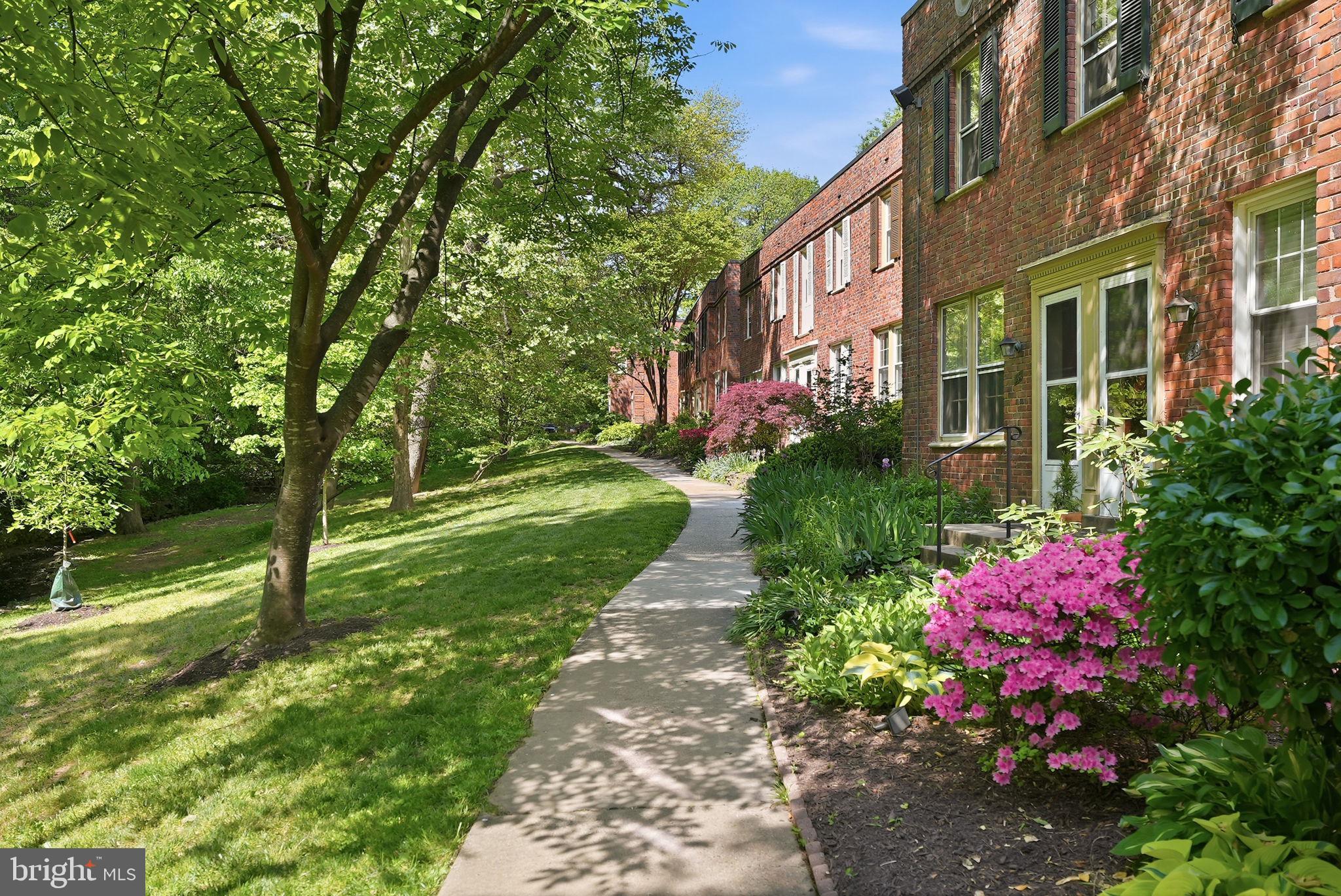 ARLINGTON VILLAGE - Residential