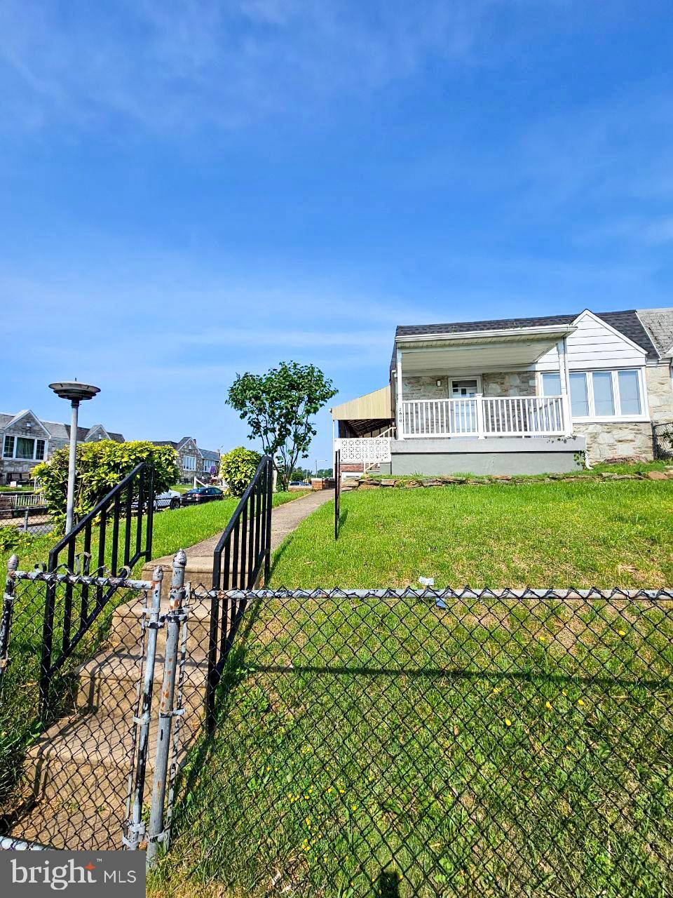 HOLME CIRCLE - Residential