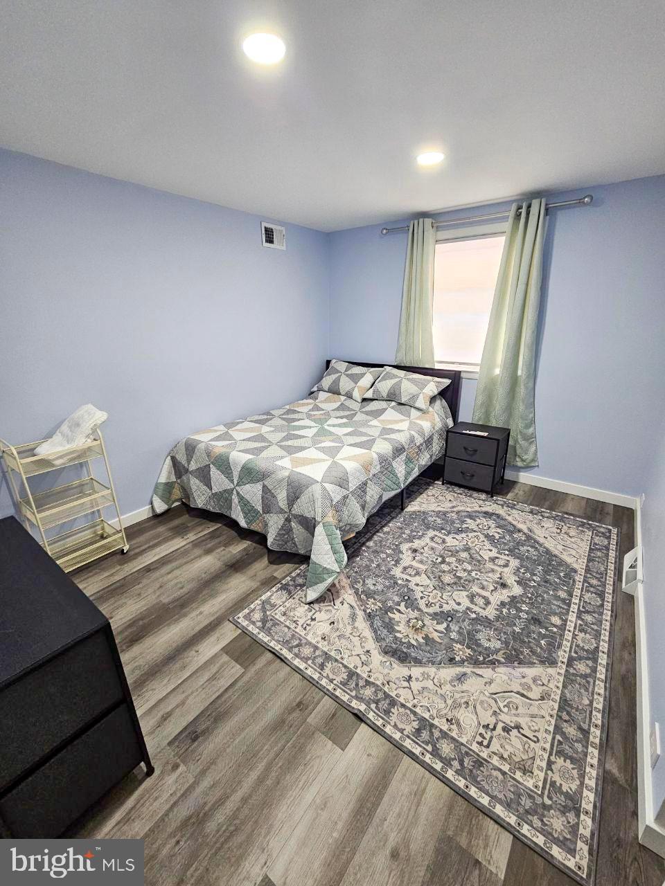 HOLME CIRCLE - Residential