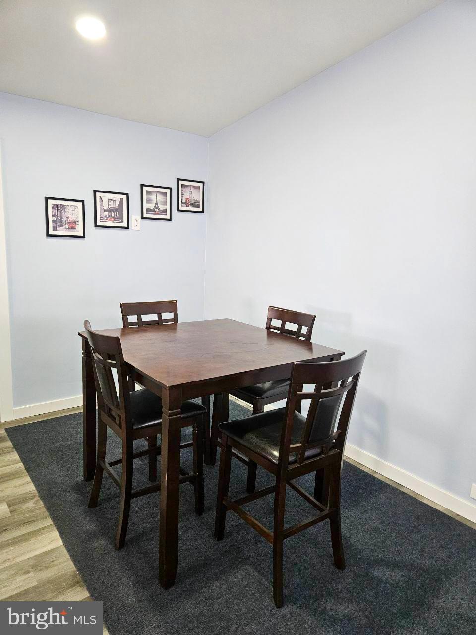 HOLME CIRCLE - Residential