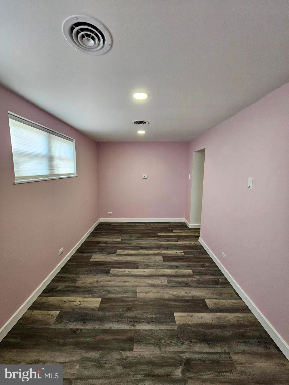 HOLME CIRCLE - Residential