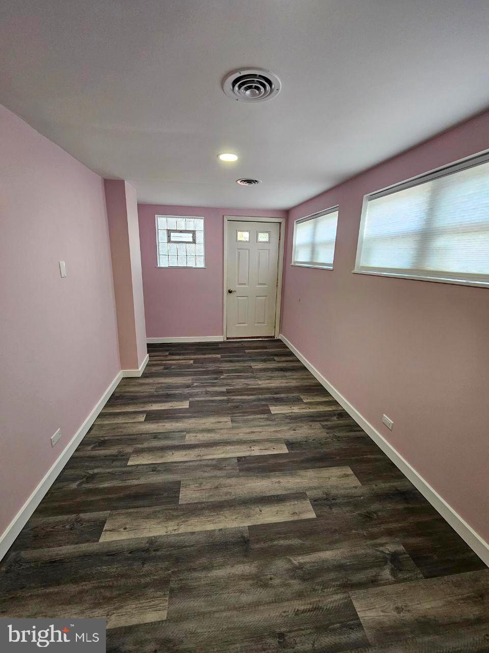 HOLME CIRCLE - Residential
