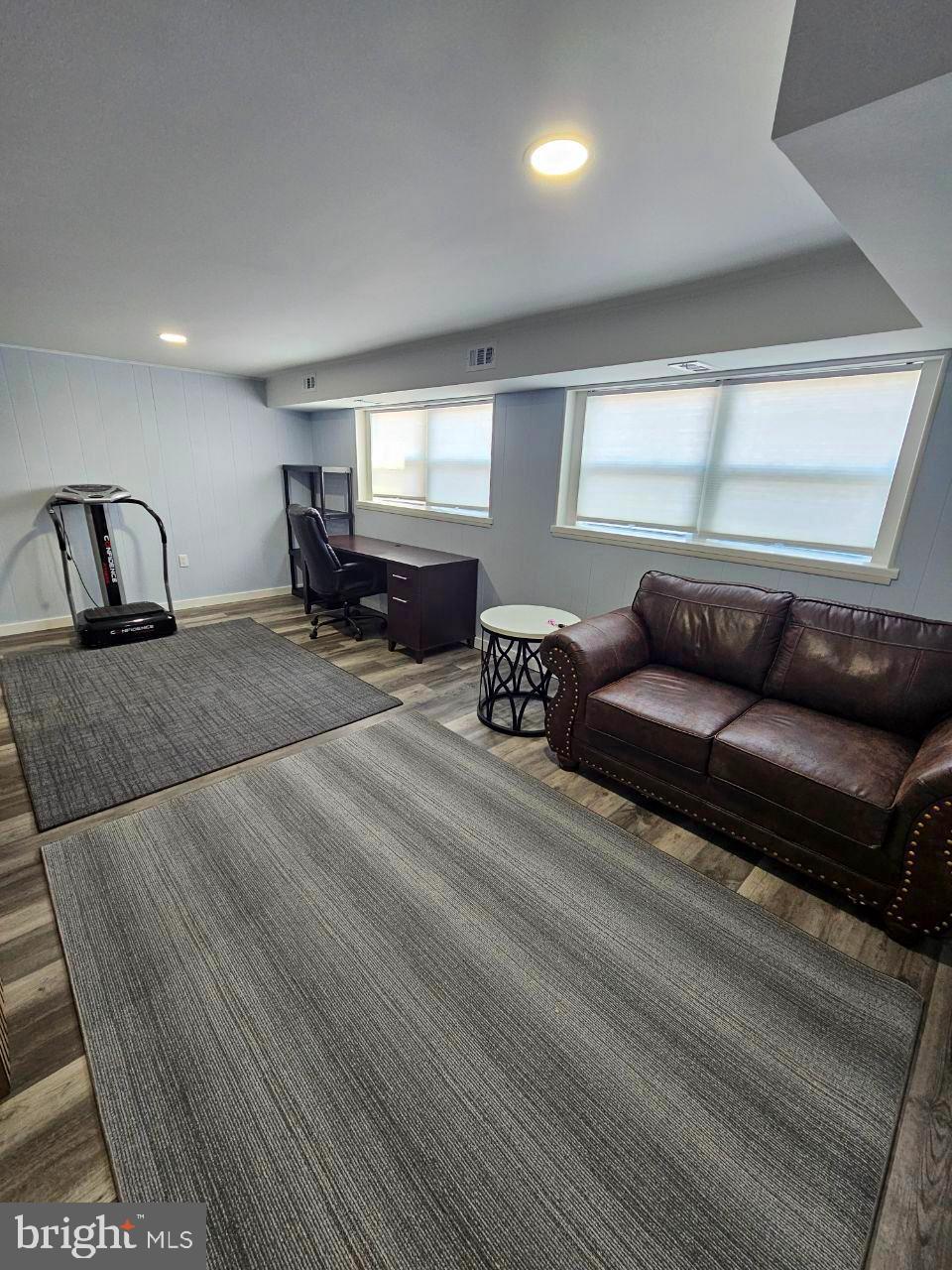HOLME CIRCLE - Residential