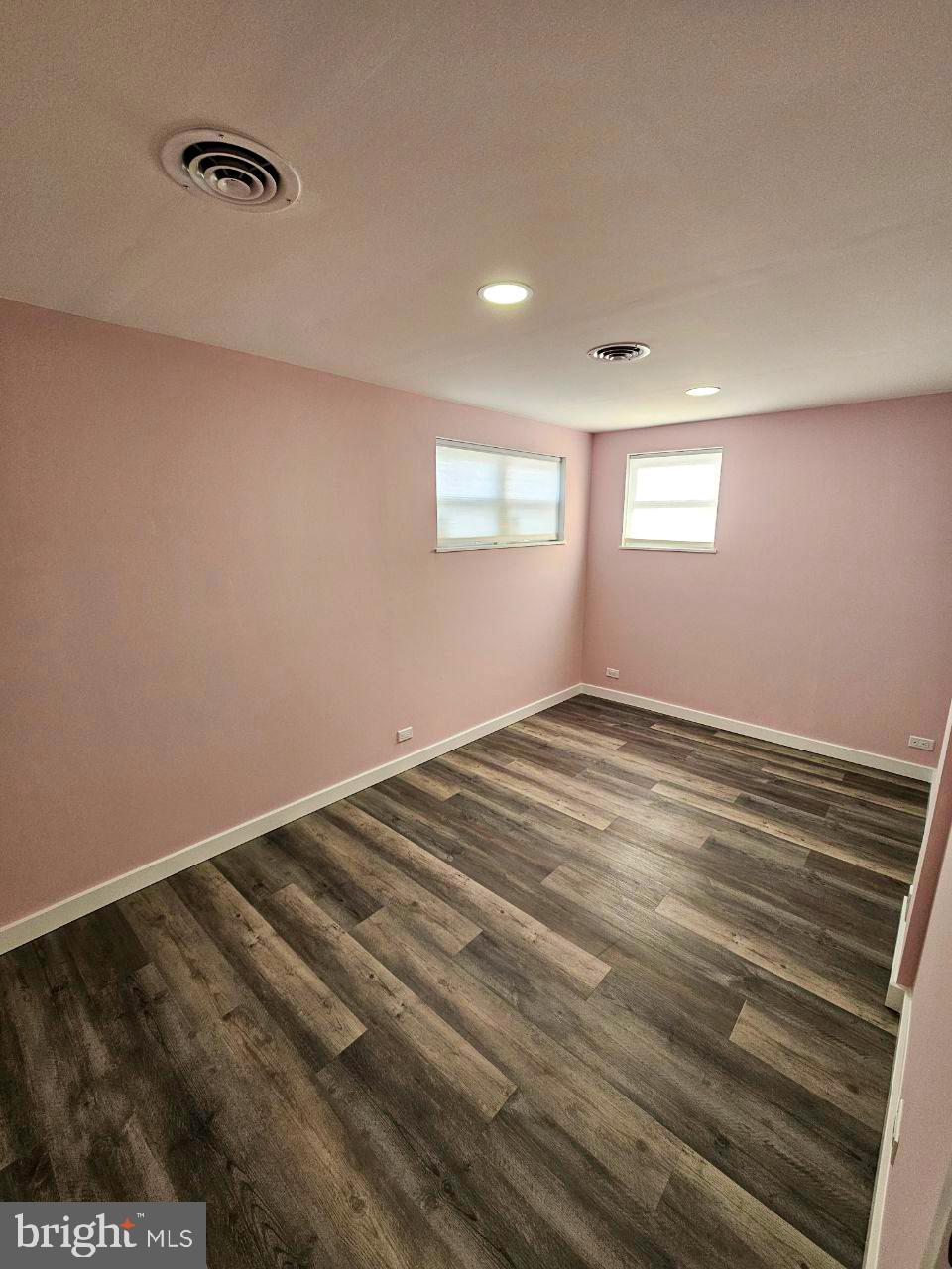HOLME CIRCLE - Residential