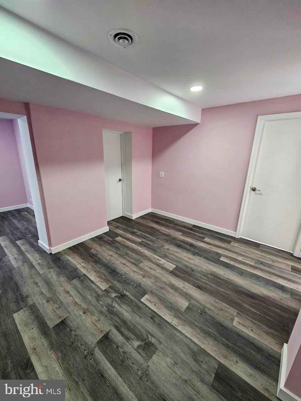 HOLME CIRCLE - Residential
