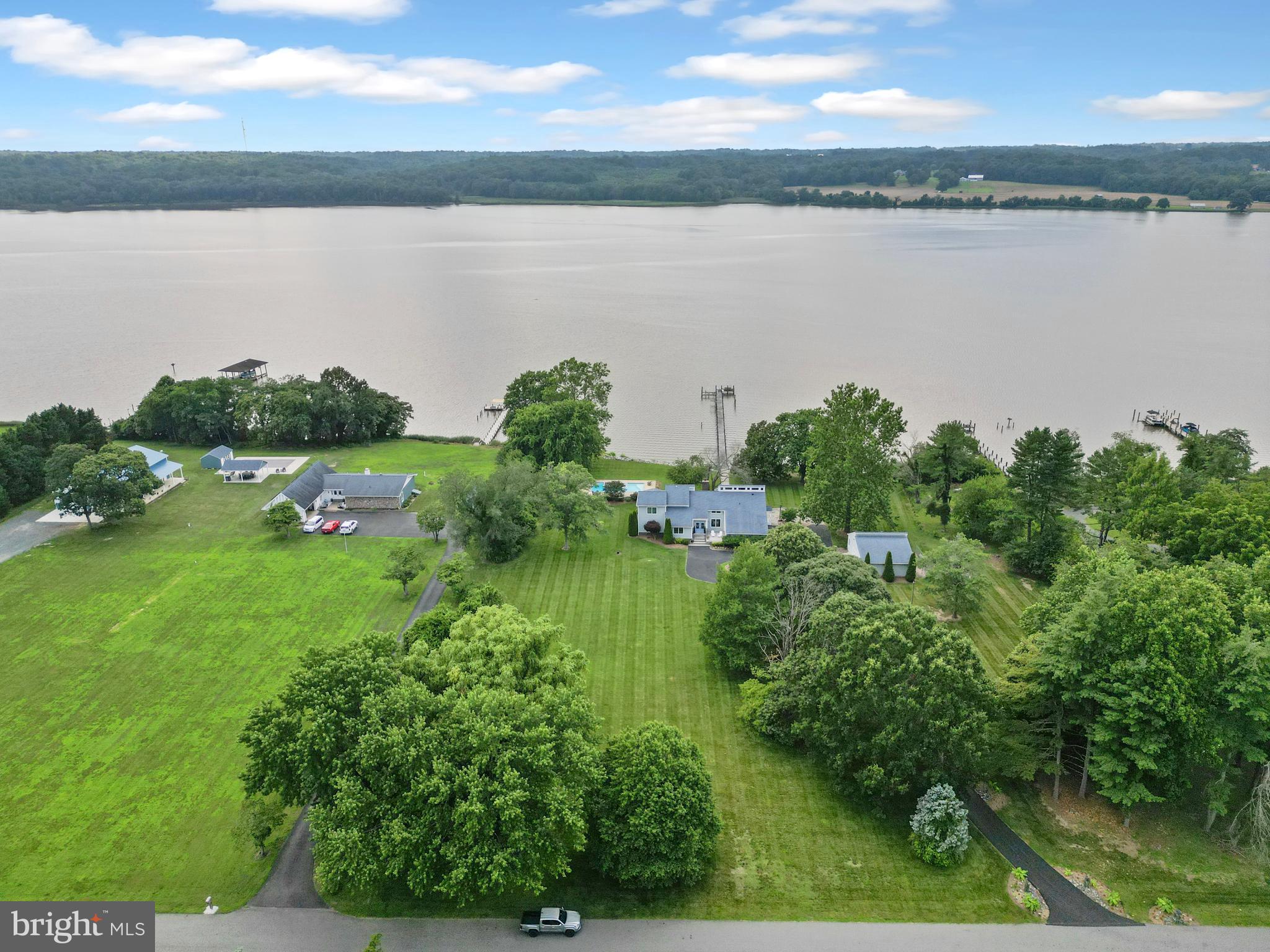 ABINGTON SHORES - Residential