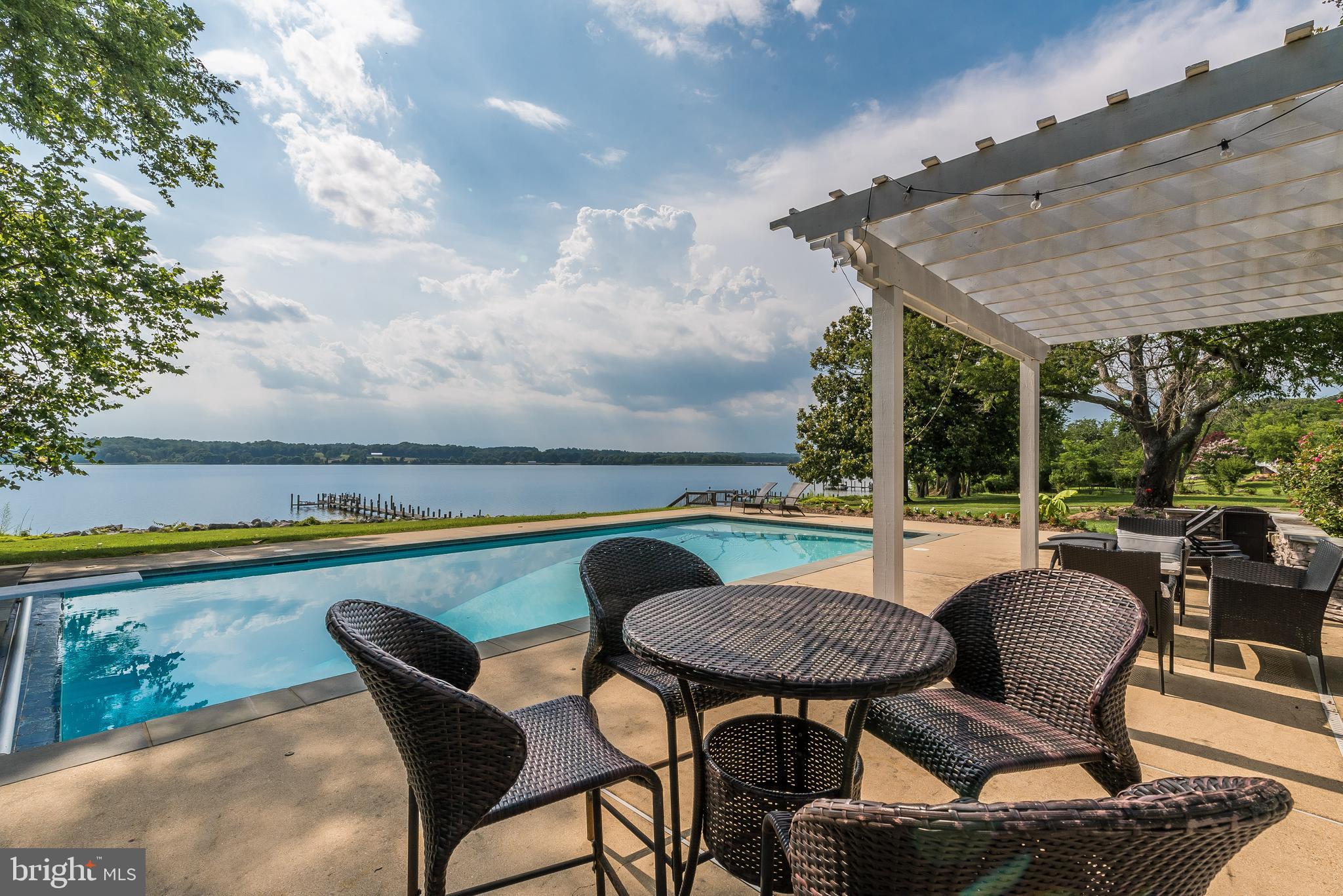 ABINGTON SHORES - Residential
