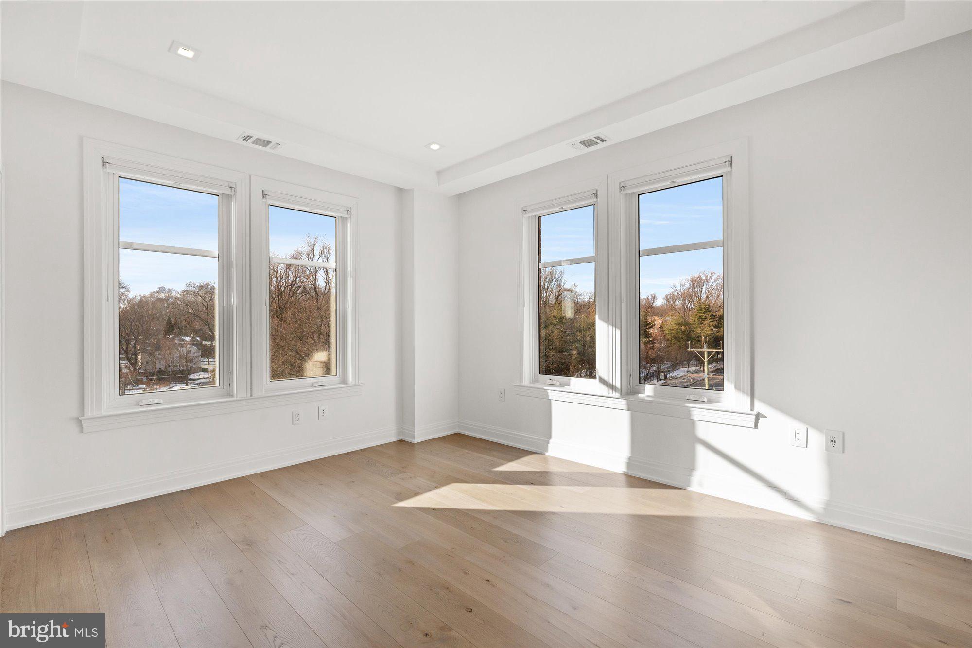 CHEVY CHASE - Residential