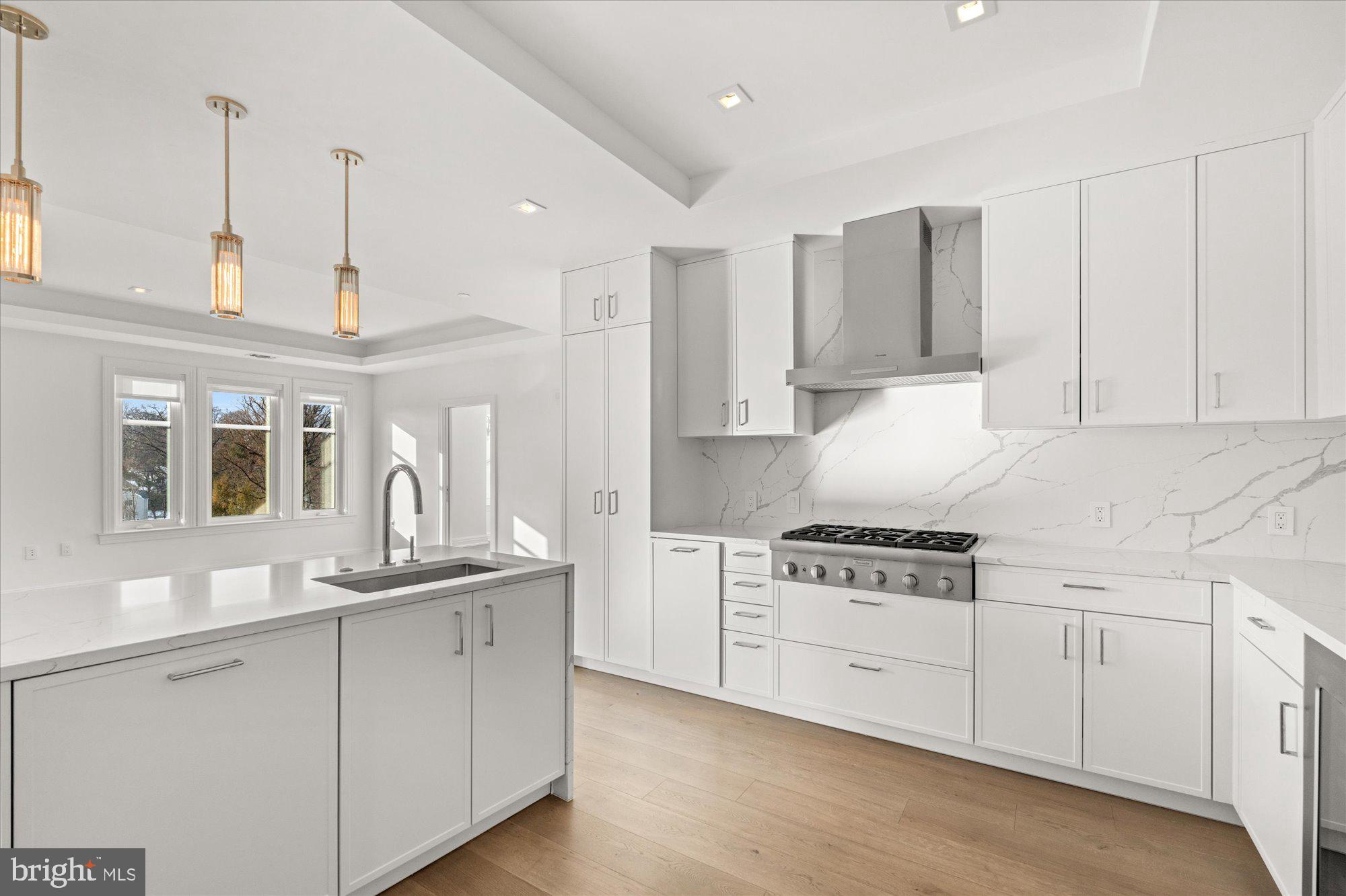 CHEVY CHASE - Residential