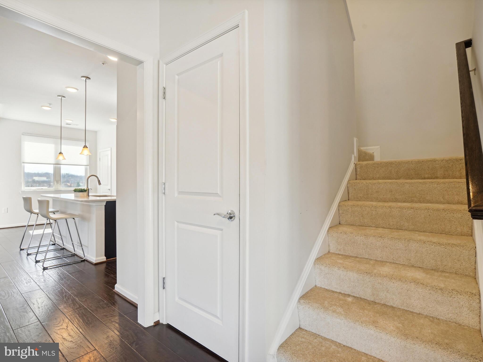 CAMBRIA SQUARE - Residential