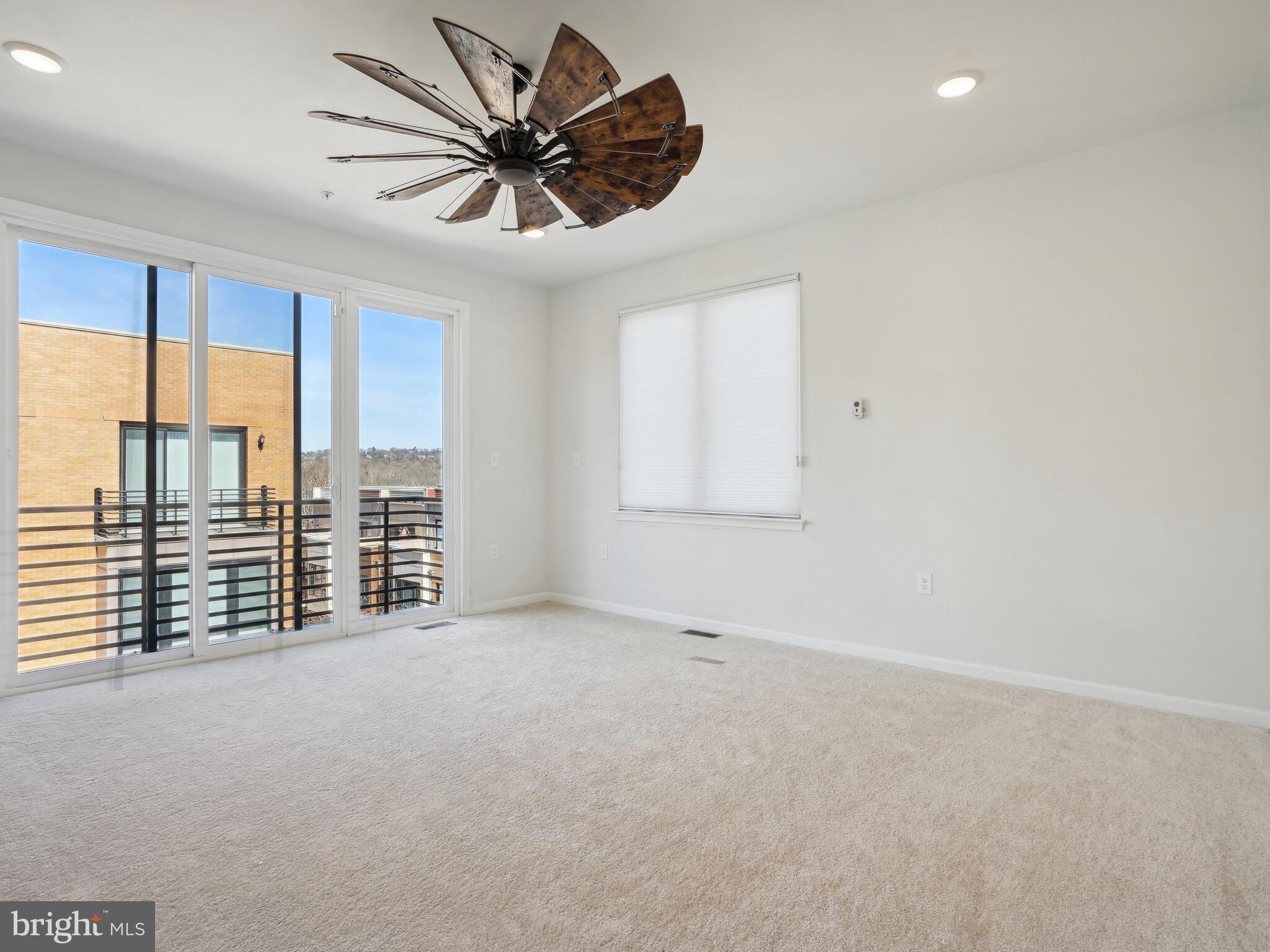 CAMBRIA SQUARE - Residential