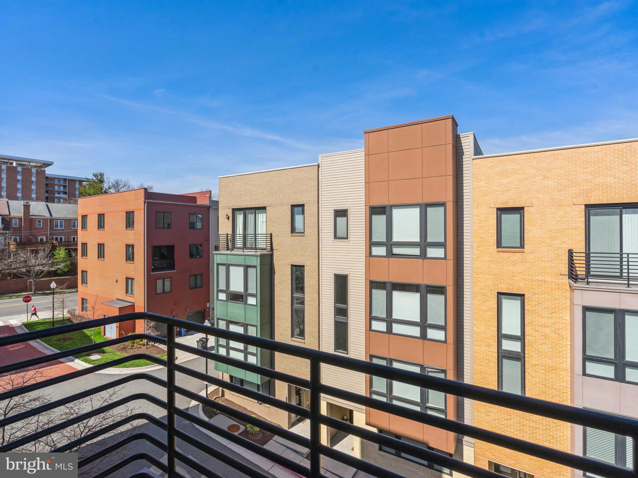 CAMBRIA SQUARE - Residential