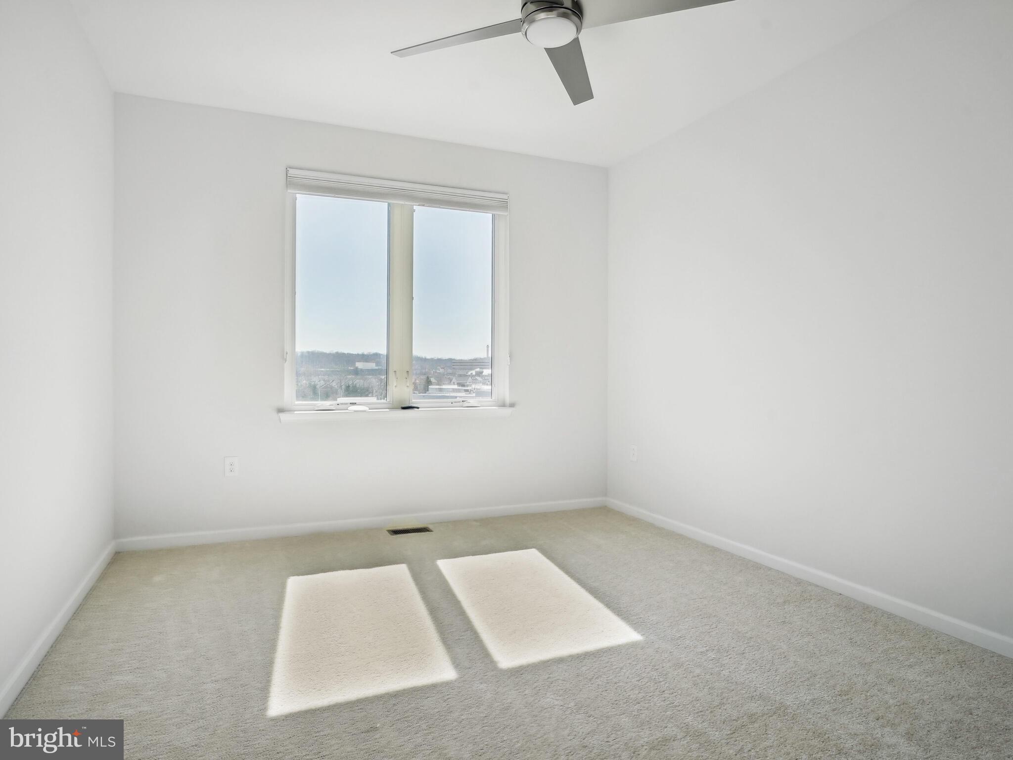 CAMBRIA SQUARE - Residential