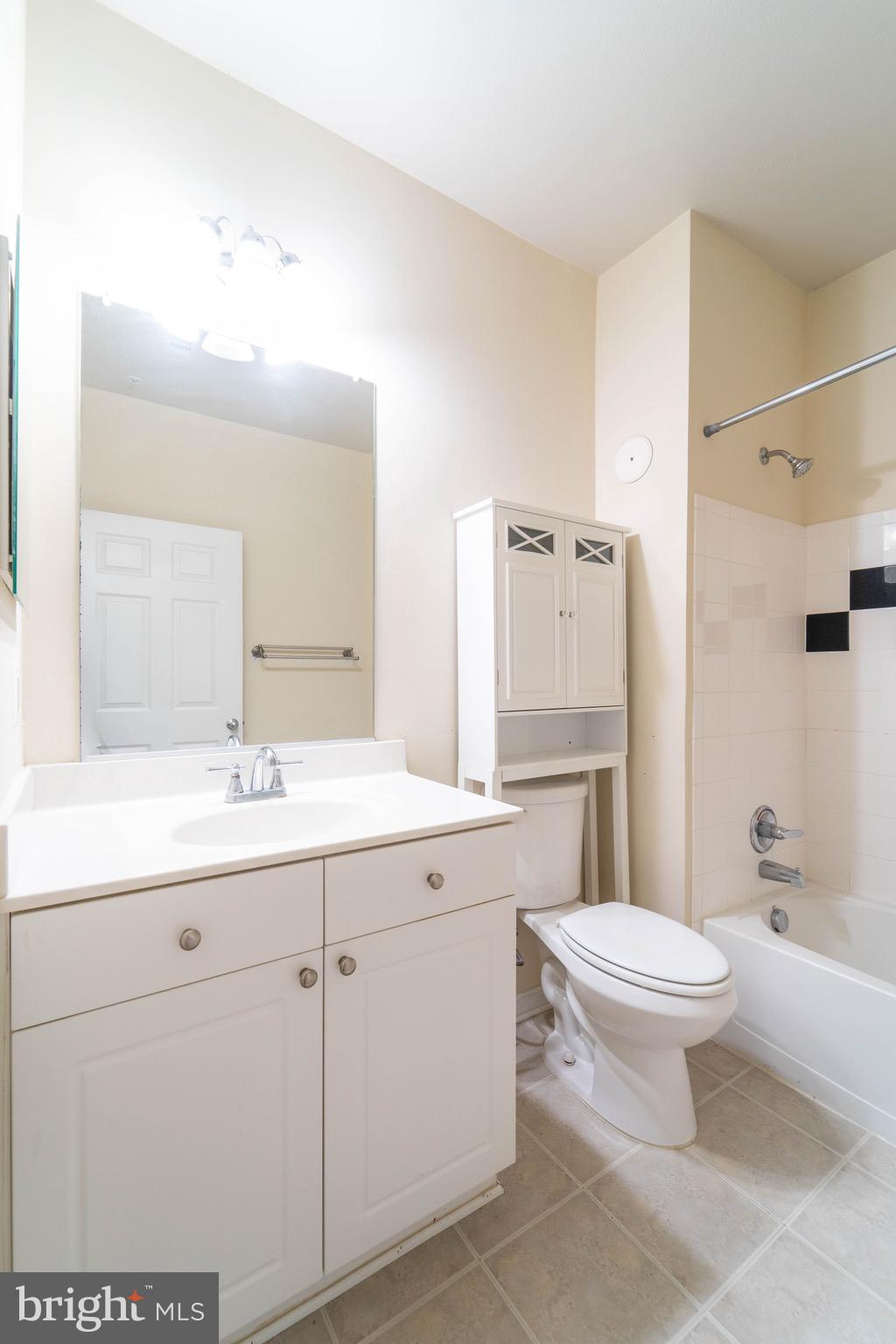 FAIRFAX RIDGE CONDOS - Residential Lease