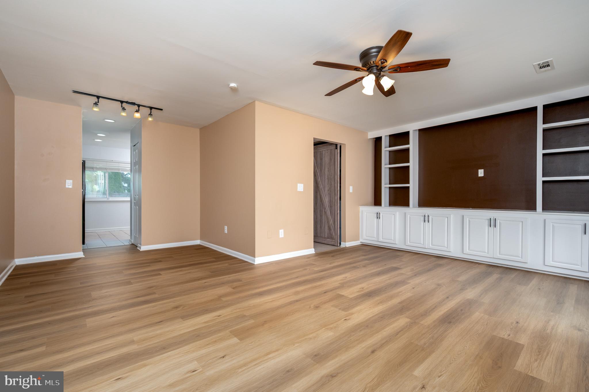 CEDAR RIDGE - Residential