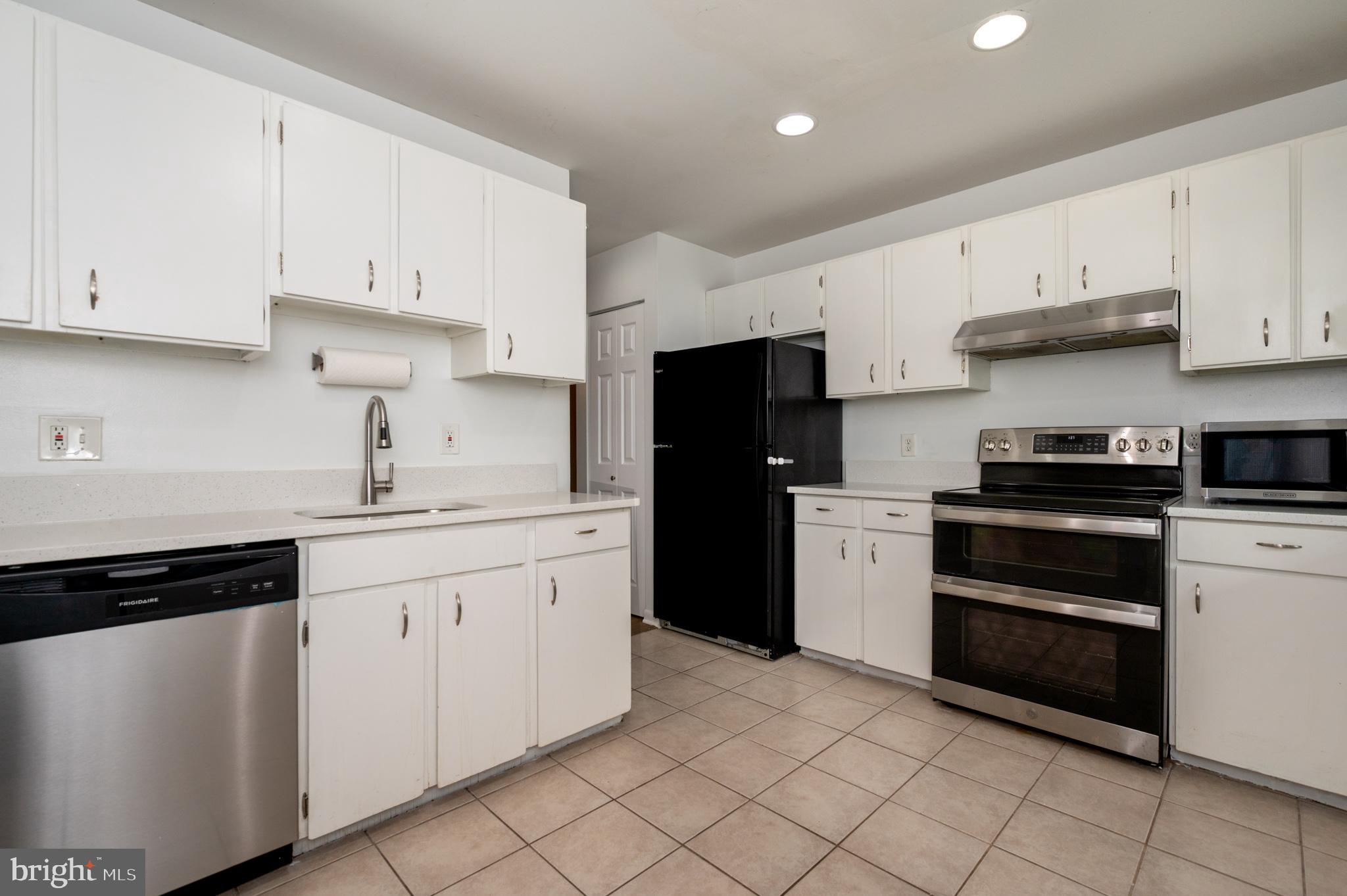 CEDAR RIDGE - Residential