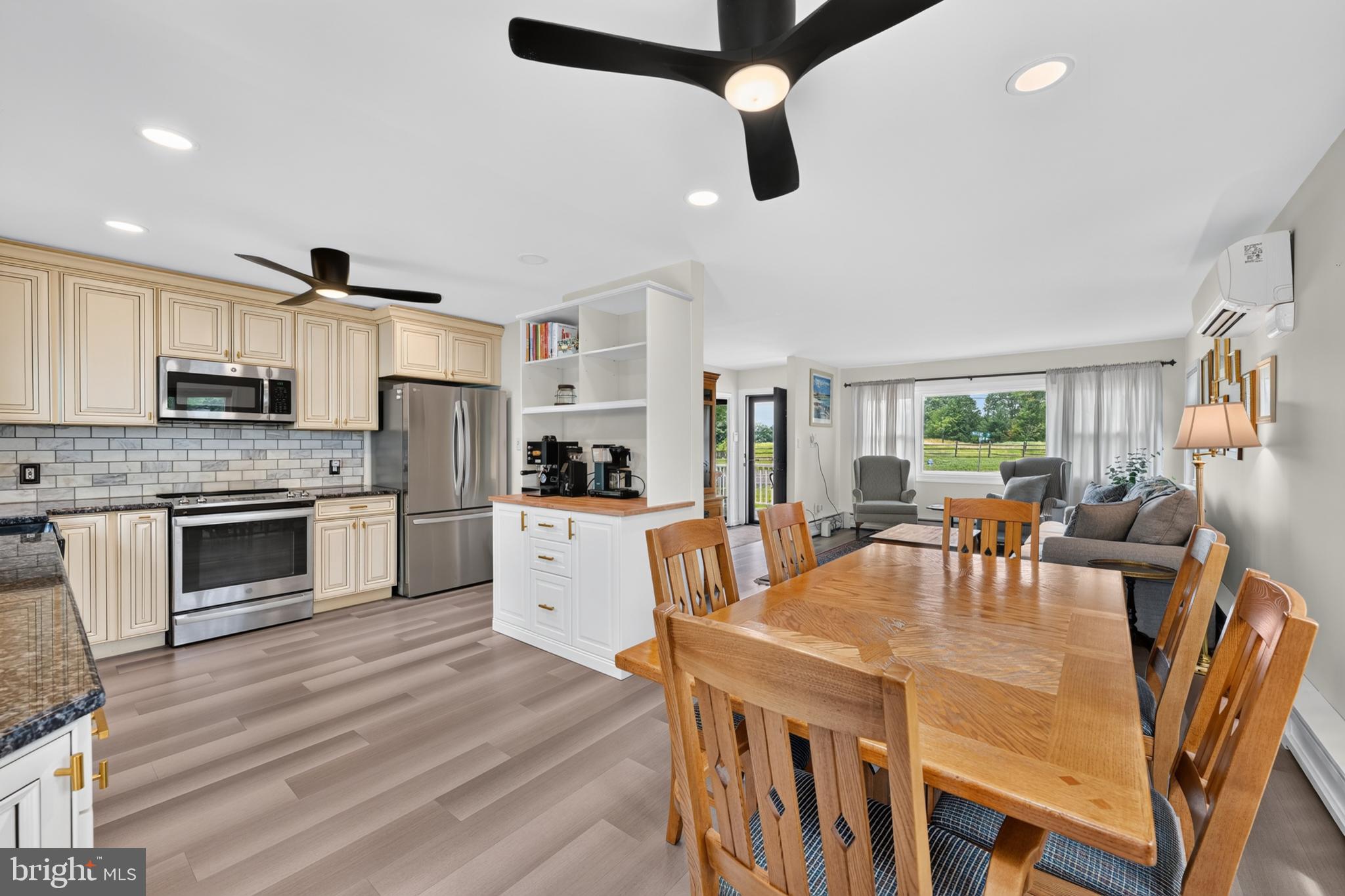 HILLWOOD TERR - Residential