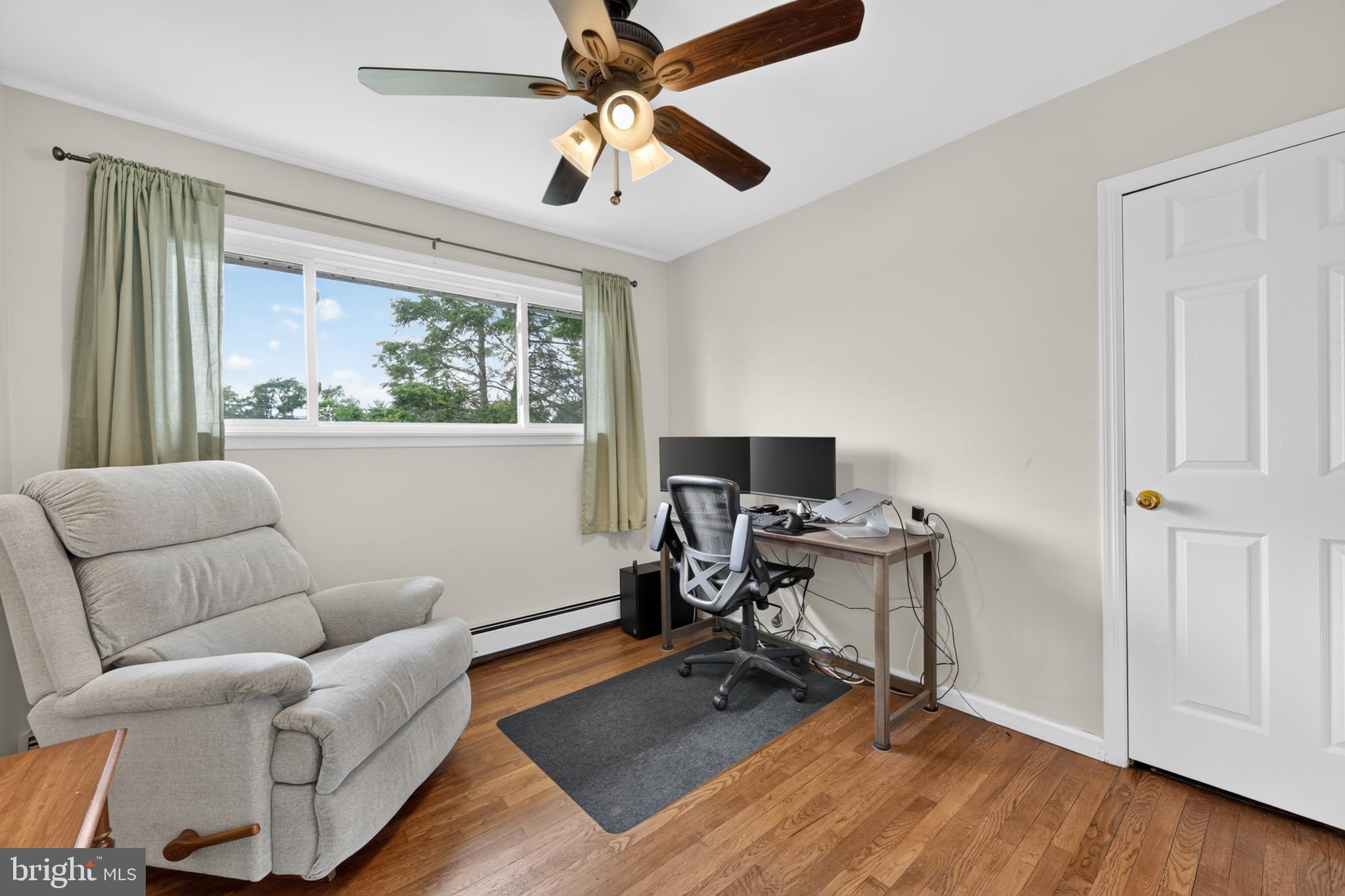 HILLWOOD TERR - Residential