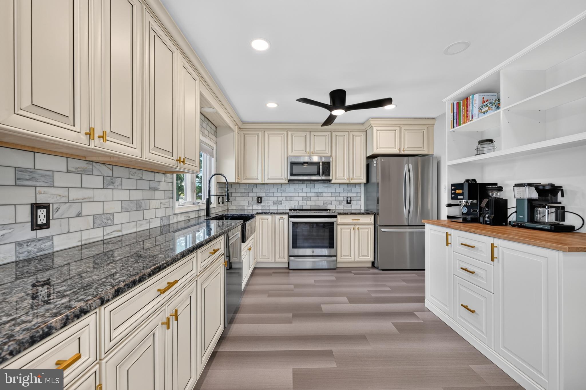 HILLWOOD TERR - Residential