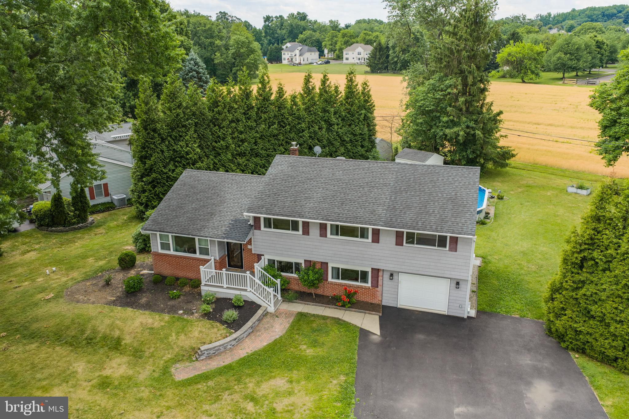 HILLWOOD TERR - Residential