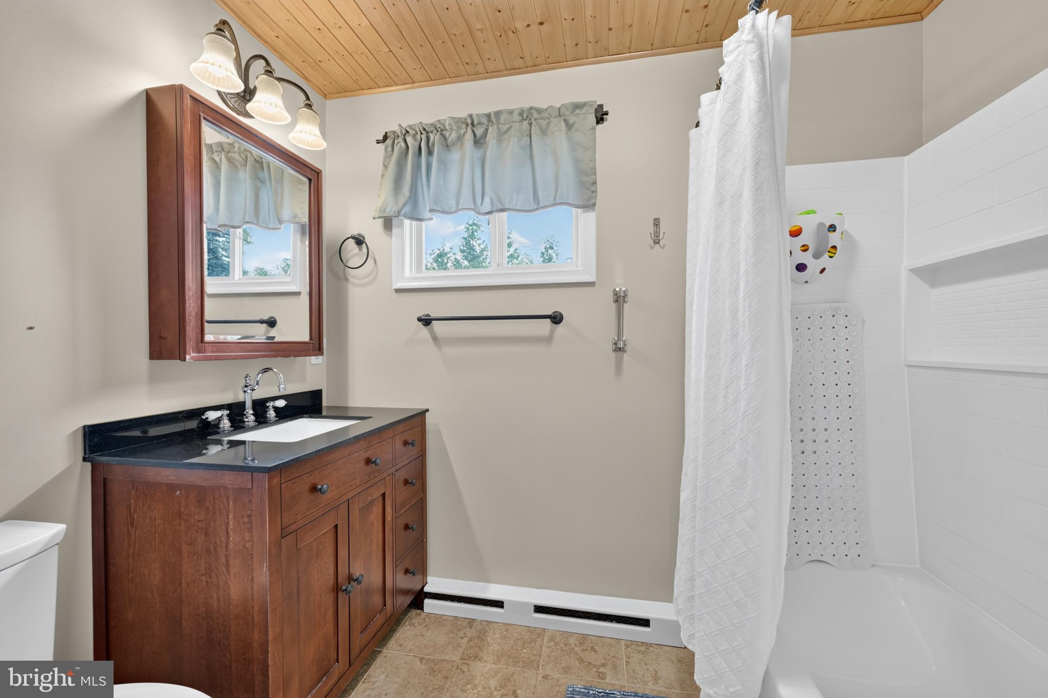 HILLWOOD TERR - Residential